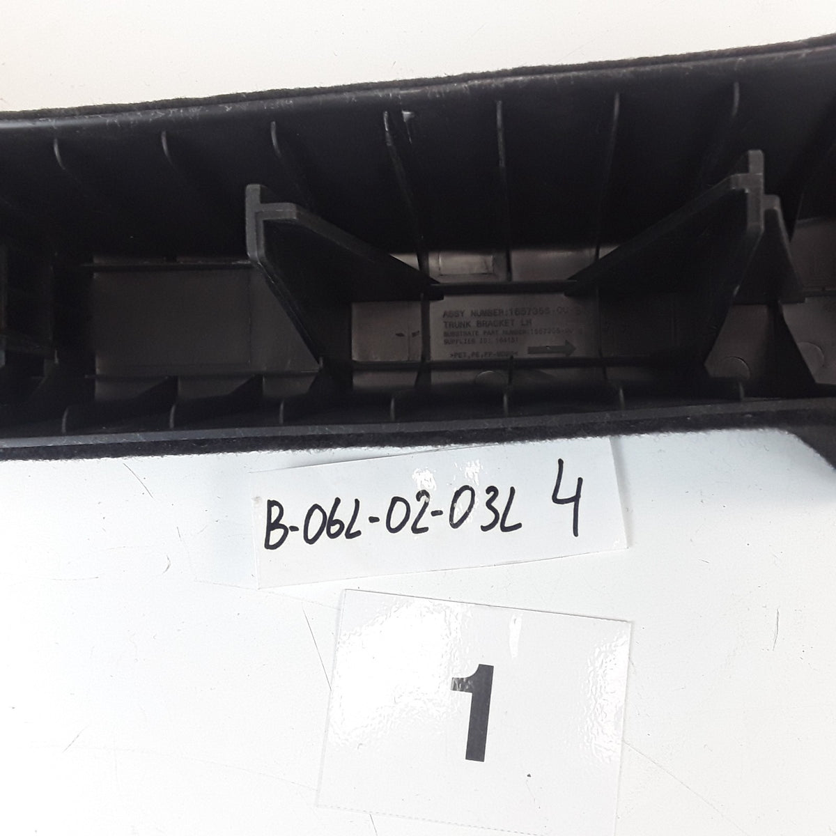 OEM Tesla 2023 2024 2025 2026 Model Y Trunk Bracket Left 7-Seater 1657355-00-B
