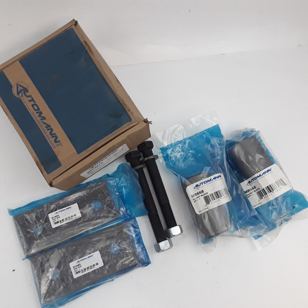 Automann MFL4878 Shackle Kit 4-1/8in Center to Center For Freightliner Trucks