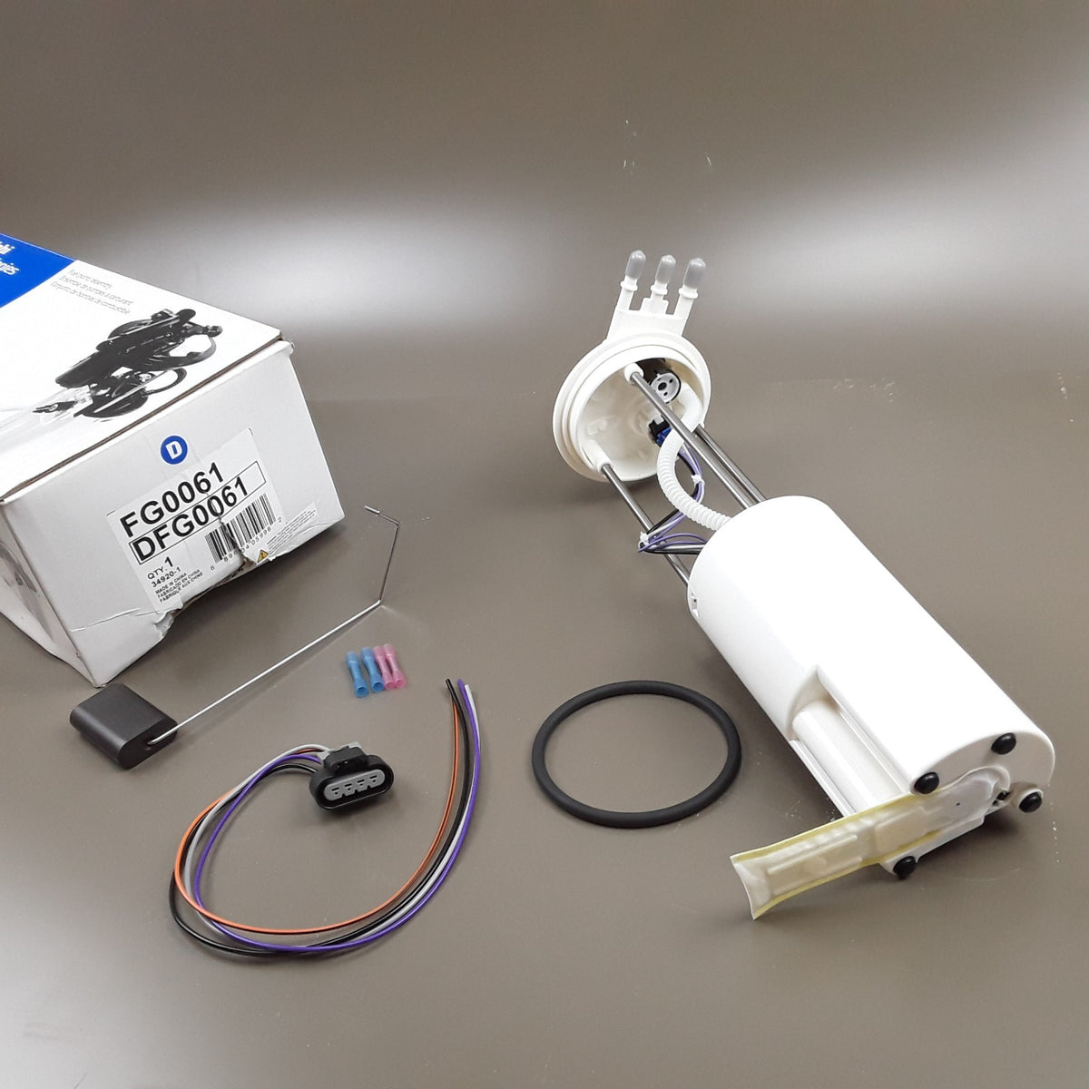 Delphi FG0061 Fuel Pump Module Assembly Fits GMC P3500 Chevrolet P30 (1998-1999)