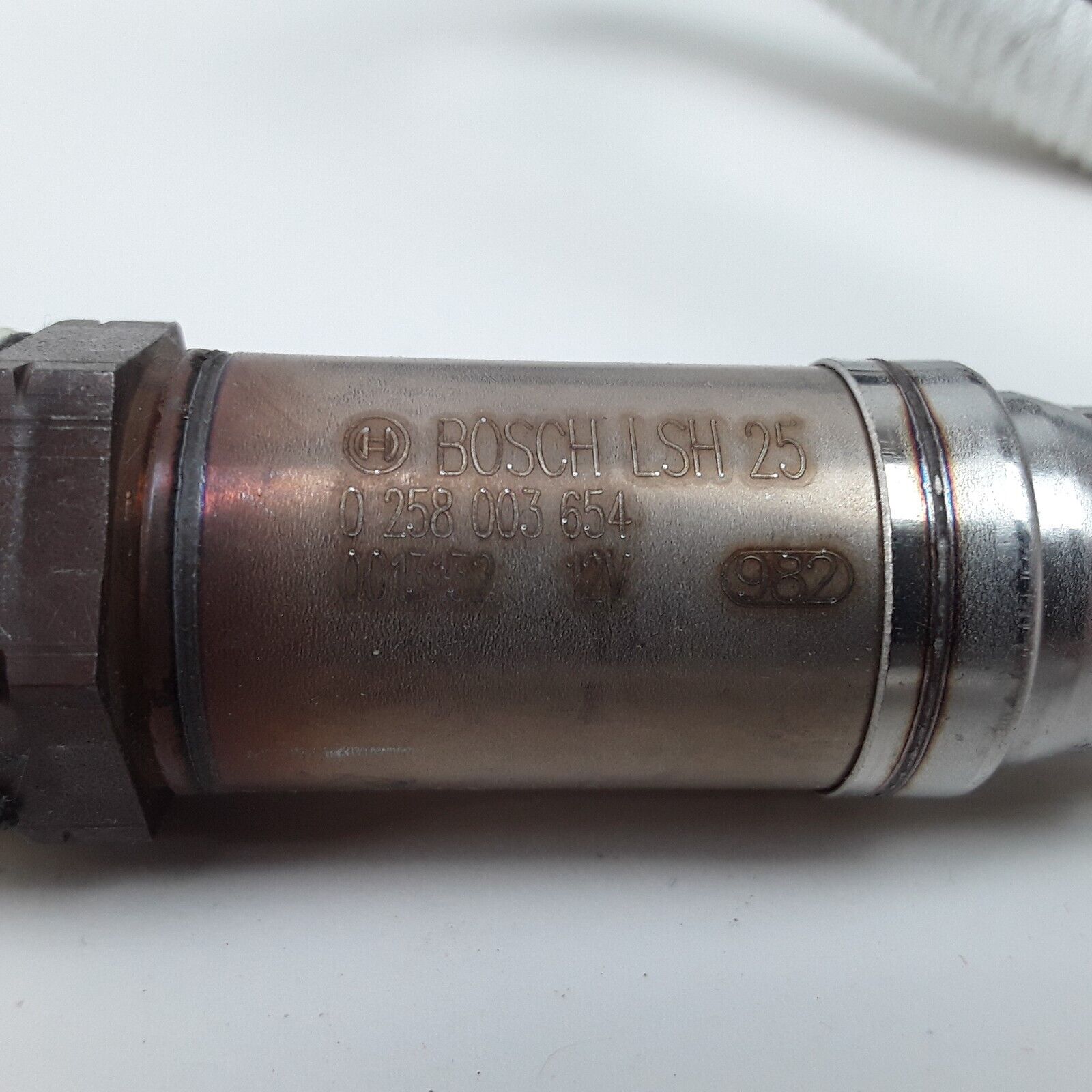 Upstream Oxygen Sensor OEM Bosch 13654 Fits