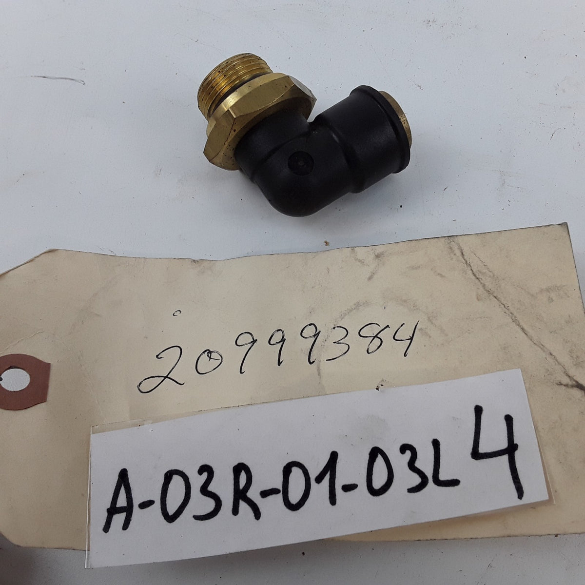 Mack 20999384 Heater Hose Nipple Hole Plug Fits Mack Volvo Trucks