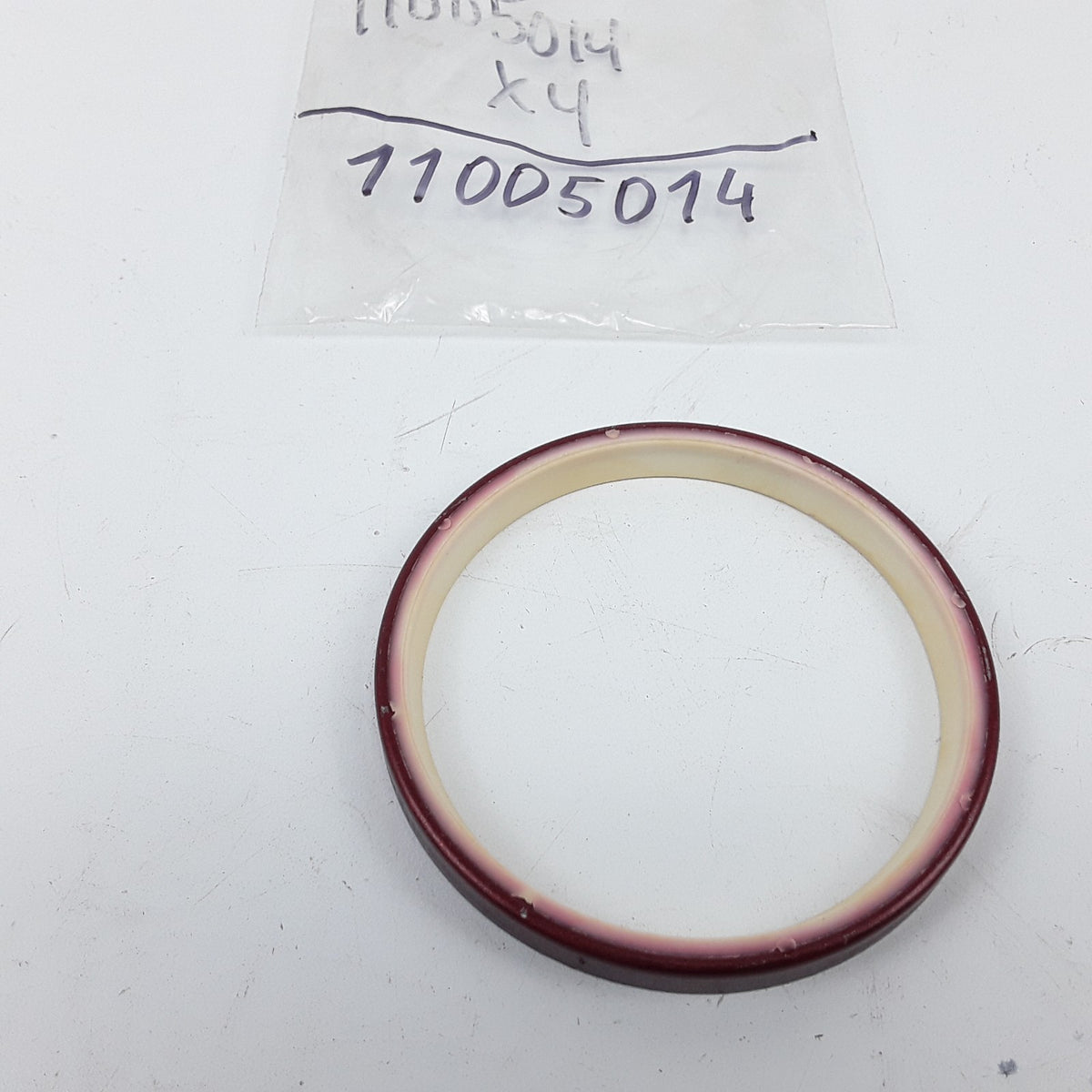 Genuine Volvo 11005014 Scraper Ring Oil Seal 11005014 For A20C A25C L120B L120C