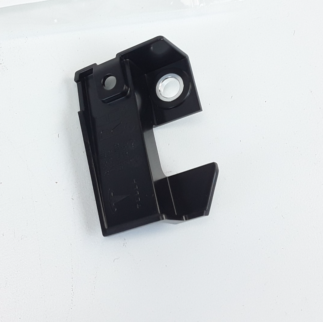 For Tesla Cybertruck RH Bed Side Applique Corner Bracket 2076407-00-A