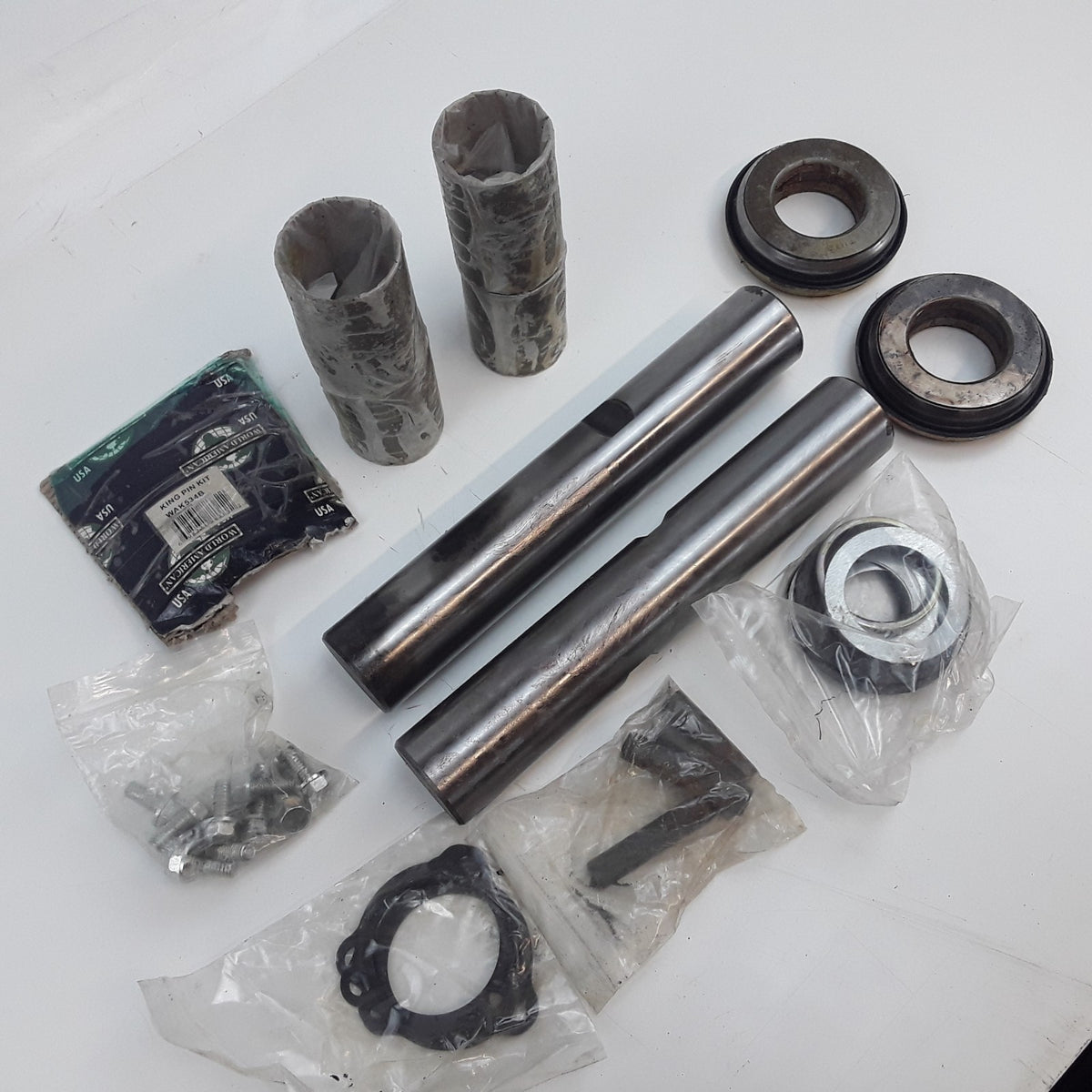 Steering King Pin Kit Double Draw Key Notch 1.794in Diameter x 10.410in Length