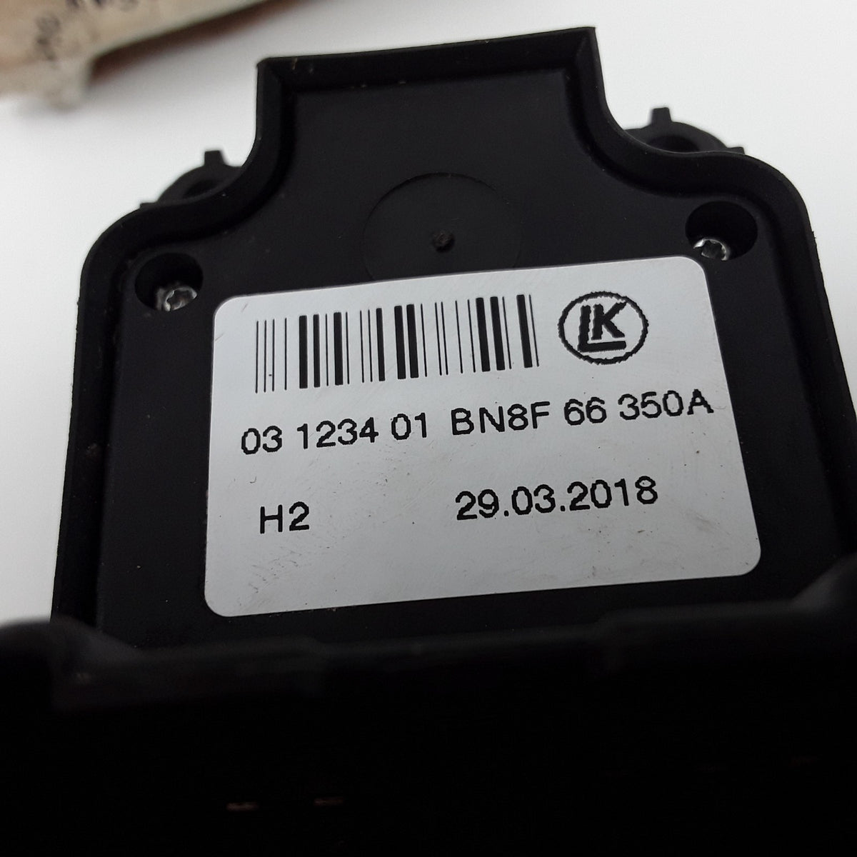 Left Power Window Switch Fits Mazda 3 (2004 2005 2006 2007 2008 2009)