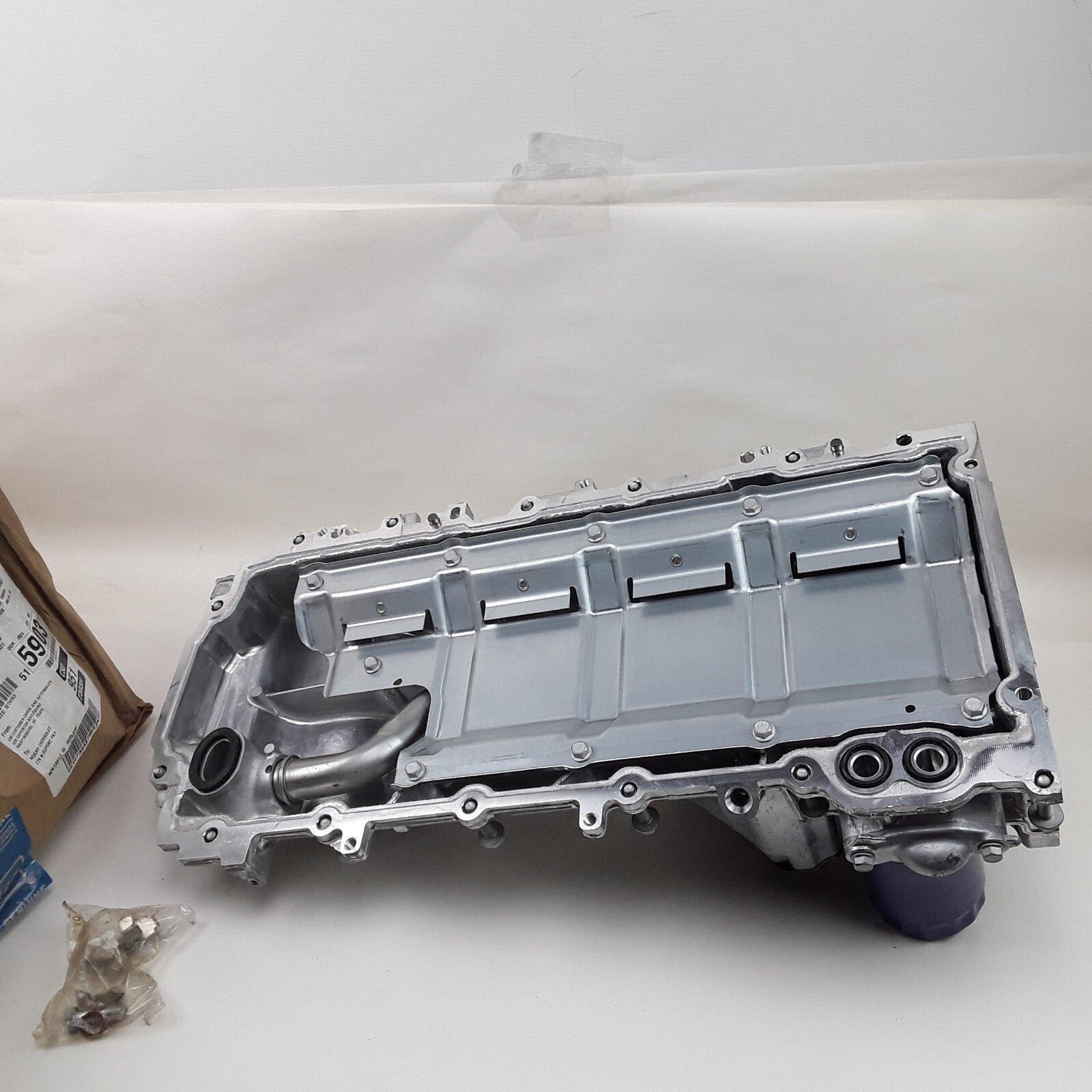 GM Oil Pan Assembly Fits Chevrolet Tahoe GMC Yukon Cadillac Escalade 2014-2020