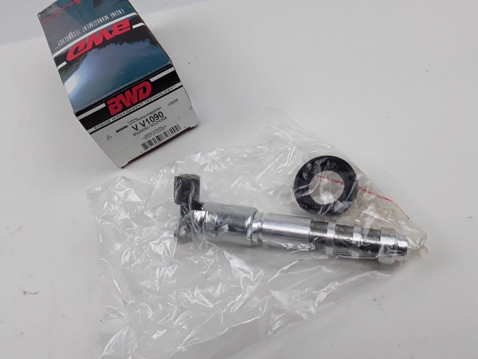 Engine Variable Valve Timing (VVT) Solenoid for Chevrolet Malibu Cadillac CTS GM