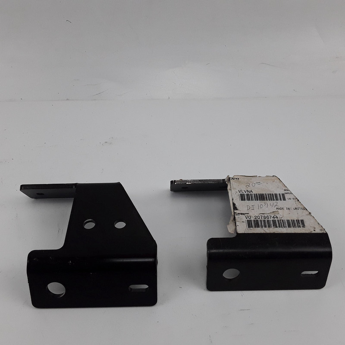 Volvo 20786744 Multi-Purpose Bracket Assembly Fits Mack Volvo Trucks