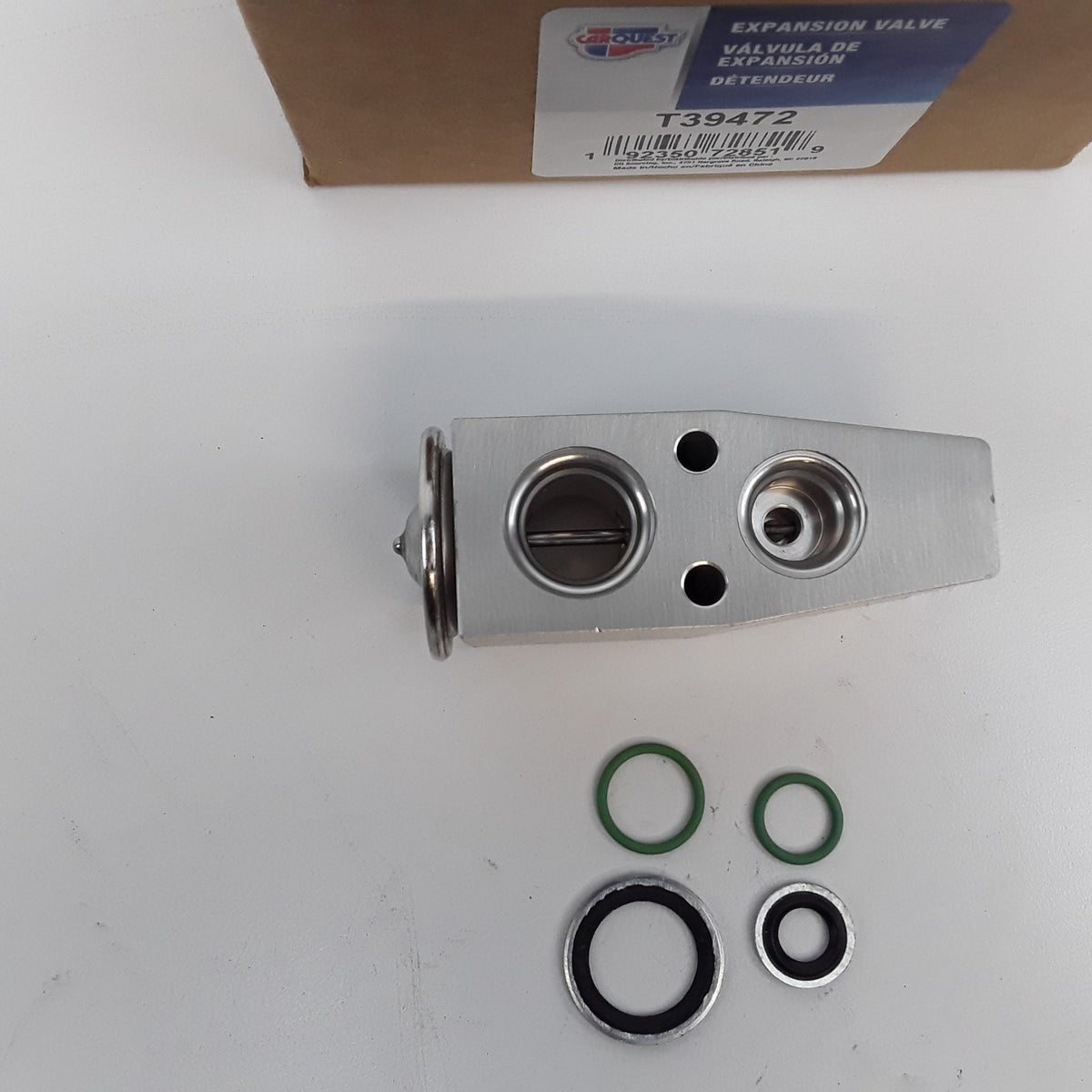 A/C Expansion Valve Assembly Fits Ford Flex Lincoln MKT (2010 2011 2012 2013)