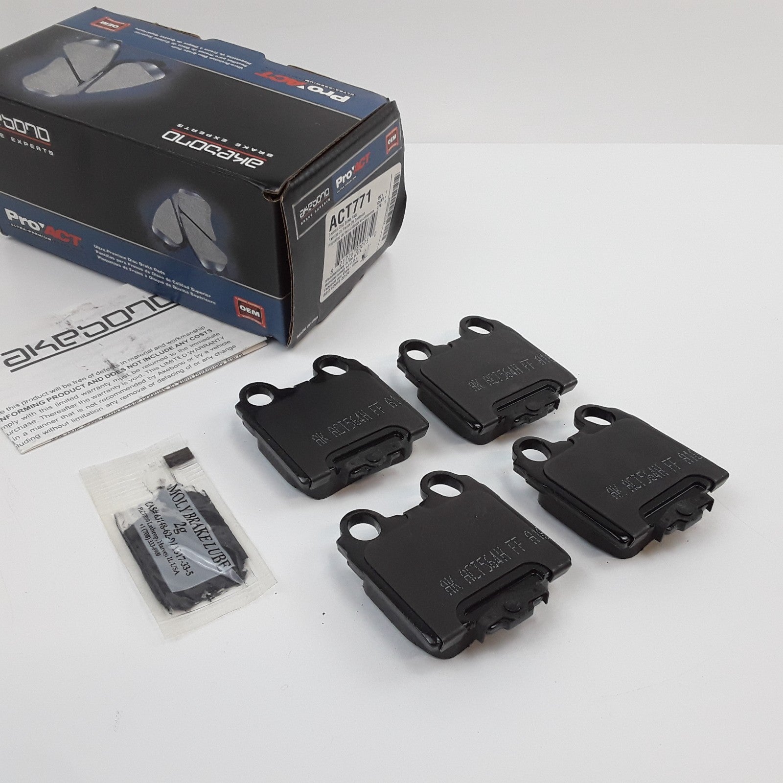 Rear Disc Brake Pad Fits Lexus SC430 IS300 GS400 GS430 GS300 (1998 1999-2010)