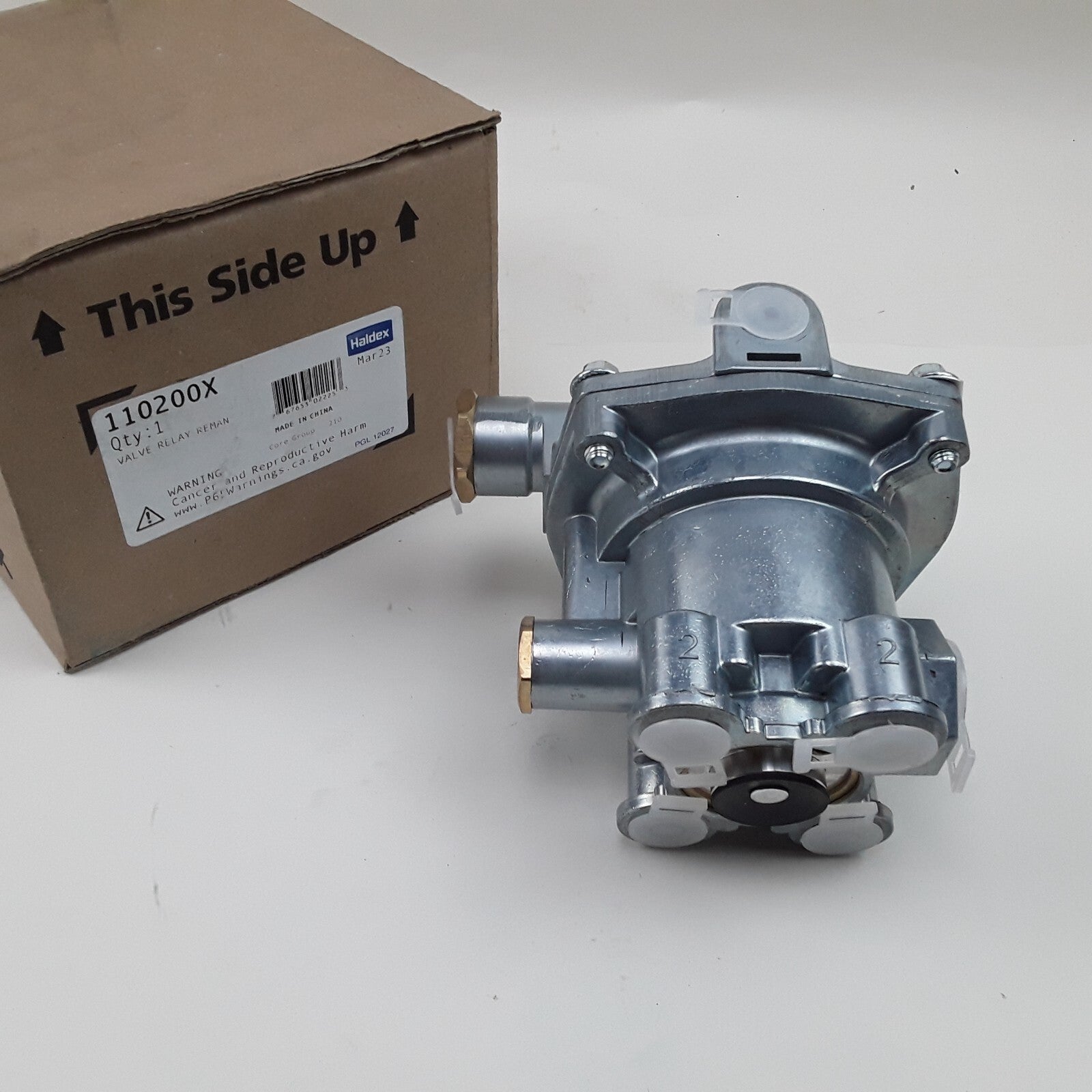 Air Brake Relay Valve - 4-Port Delivery, Crack Pressure 4.5 PSI Core Group 210