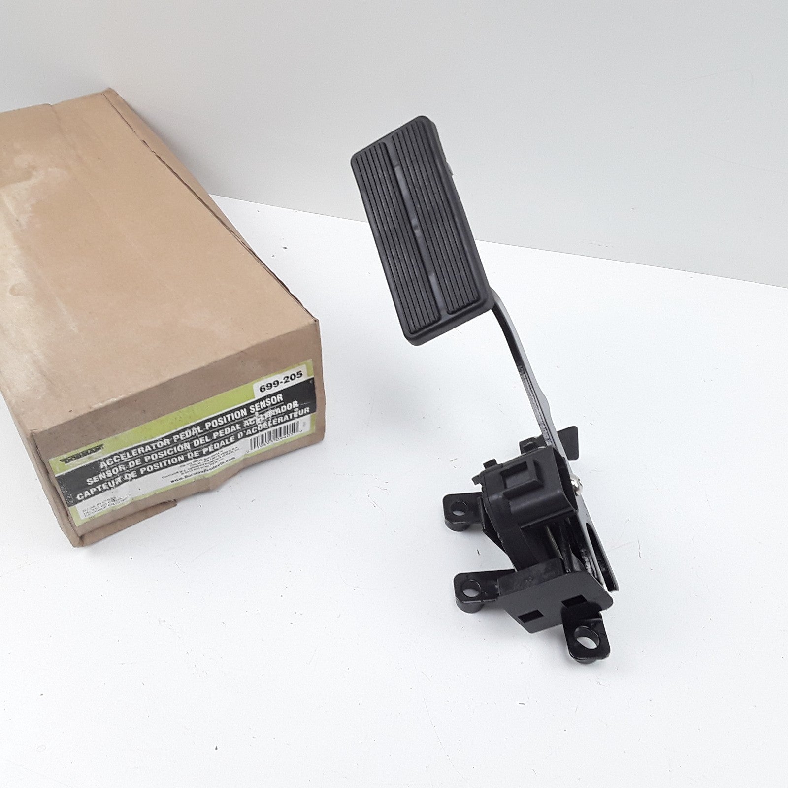 Accelerator Pedal Position Sensor Fits Ford F-350 F-450 F-550 Super Duty 2003-05