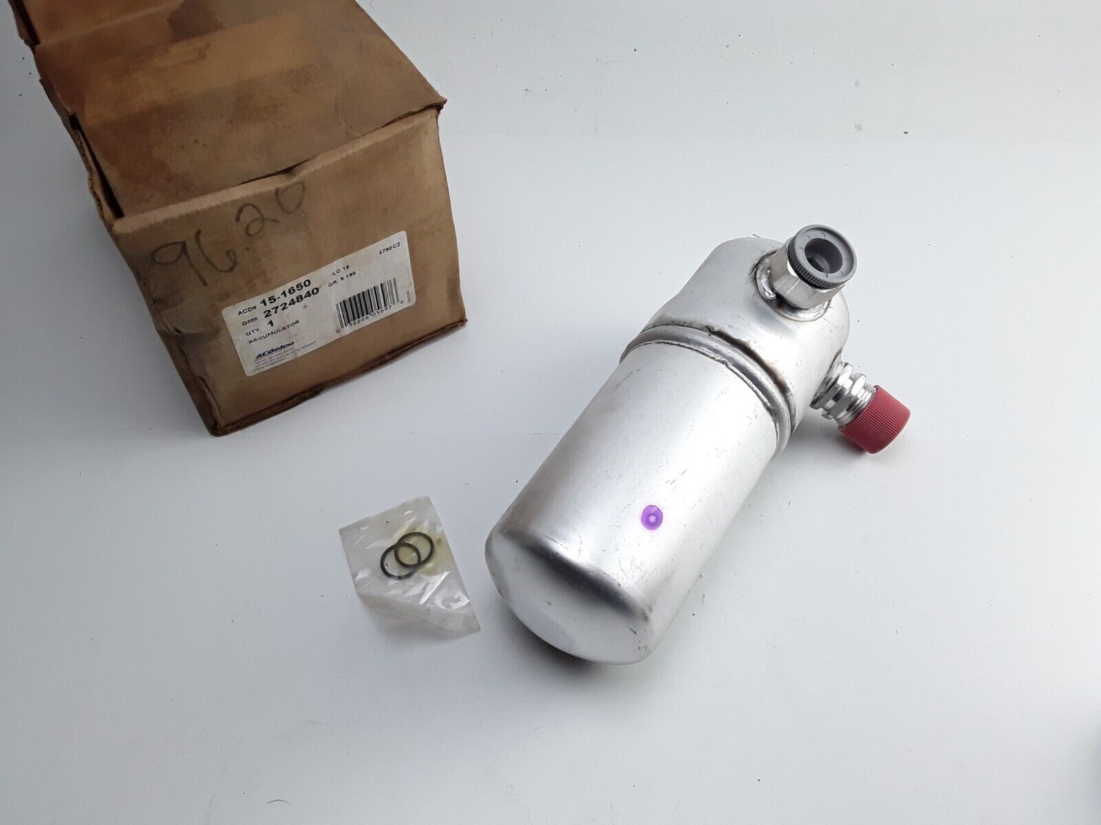 Genuine A/C Accumulator For Buick Century,Chevrolet Celebrity,Oldsmobile Cutlass - HotCarParts