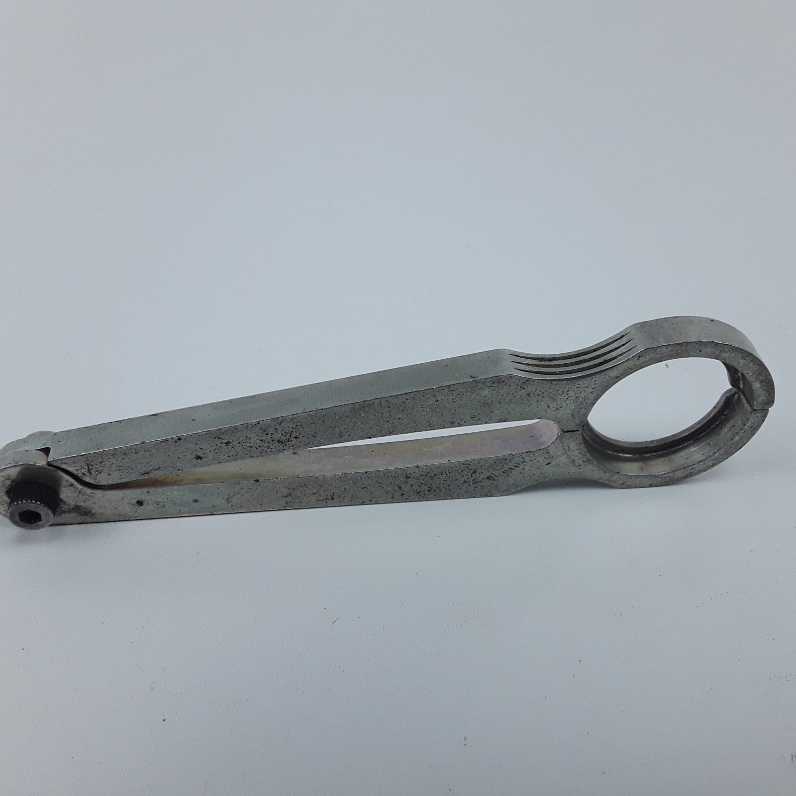 15mm Trans Cooler Line Release Tool 85108826 For Volvo VHD VN VNL VT Models