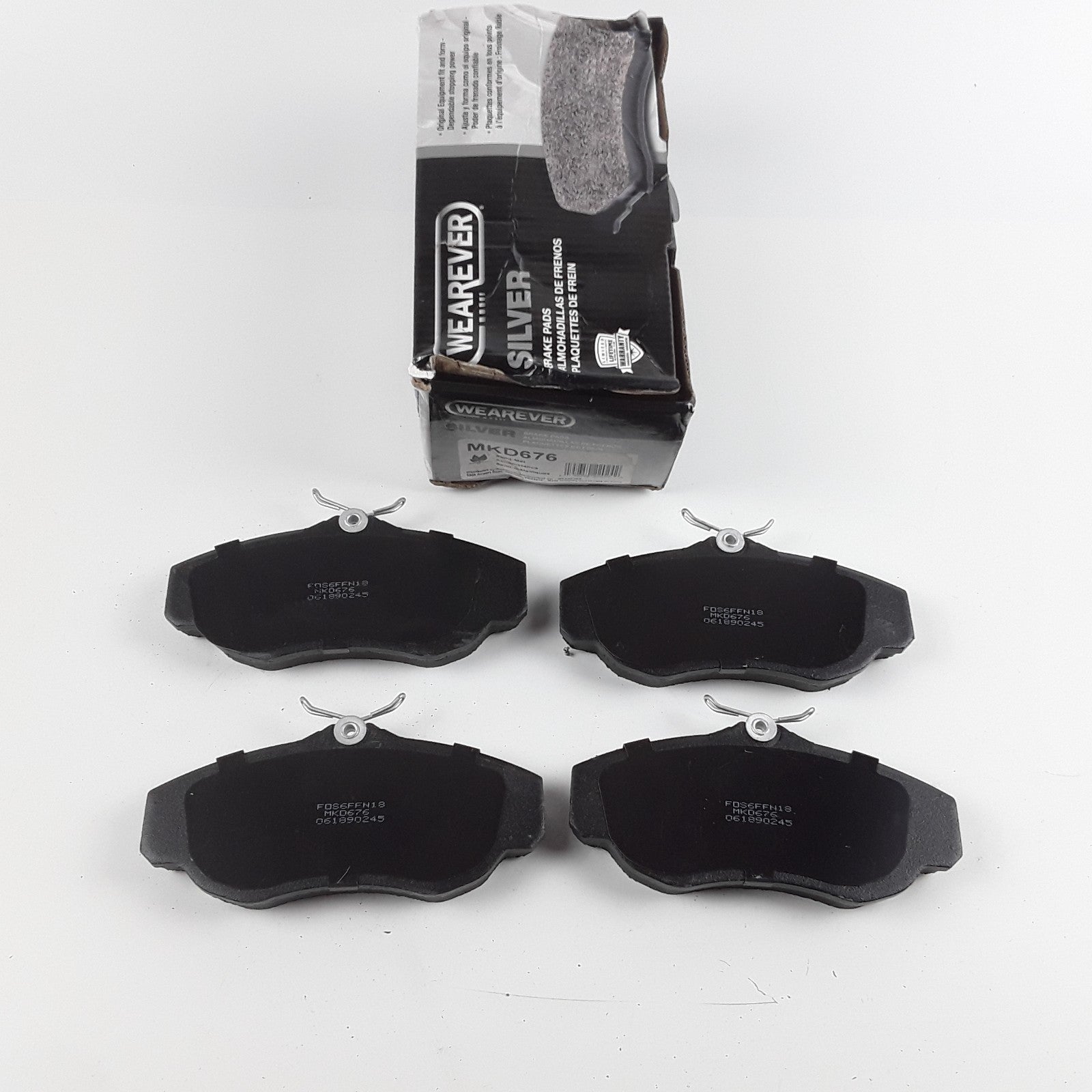 Front Disc Brake Pads Pad Set For Land Rover Range Rover Discovery 1995-2004