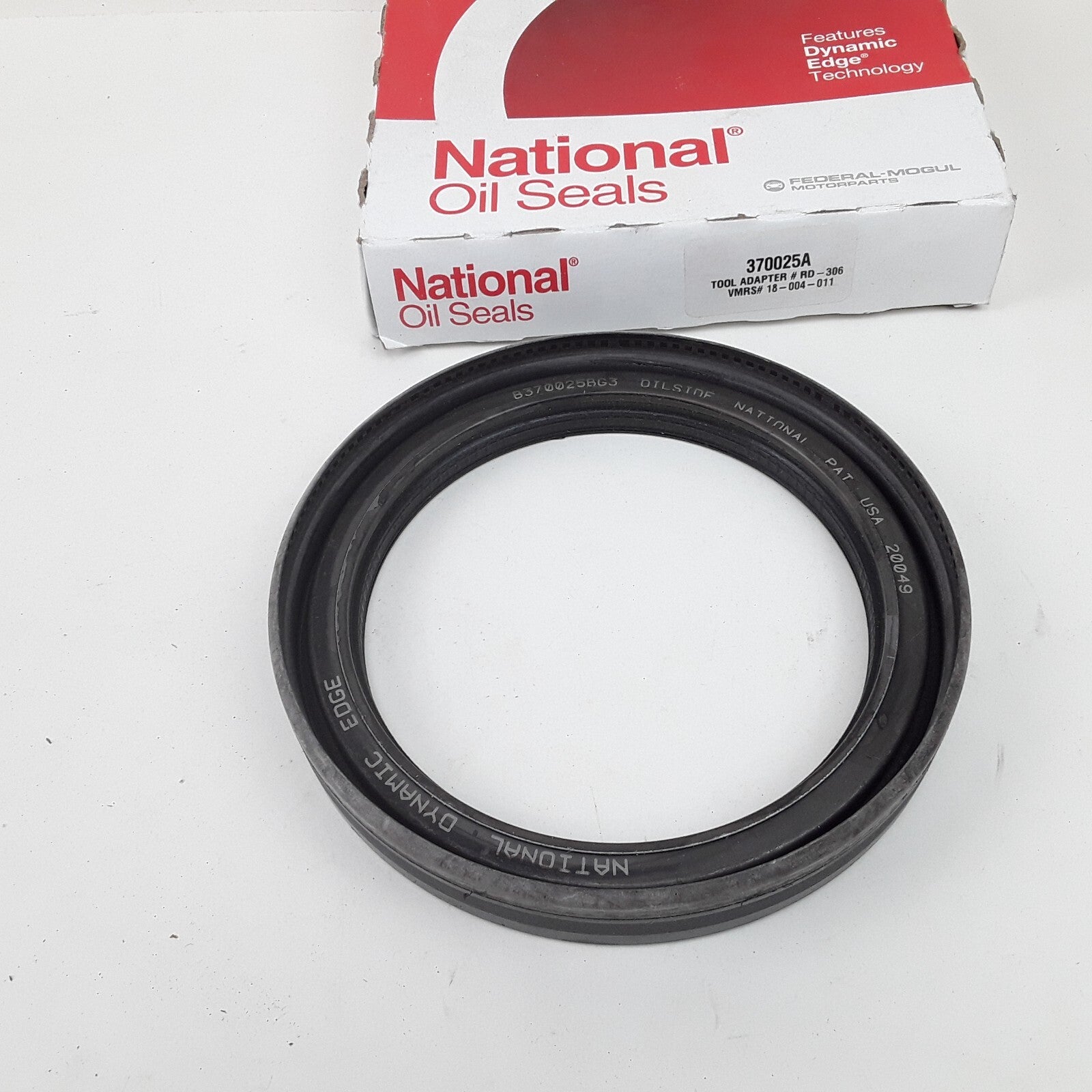 National Car Truck Dynamic Edge Red 37 Series Oil Bath Wheel Seal Width 0.875 IN
