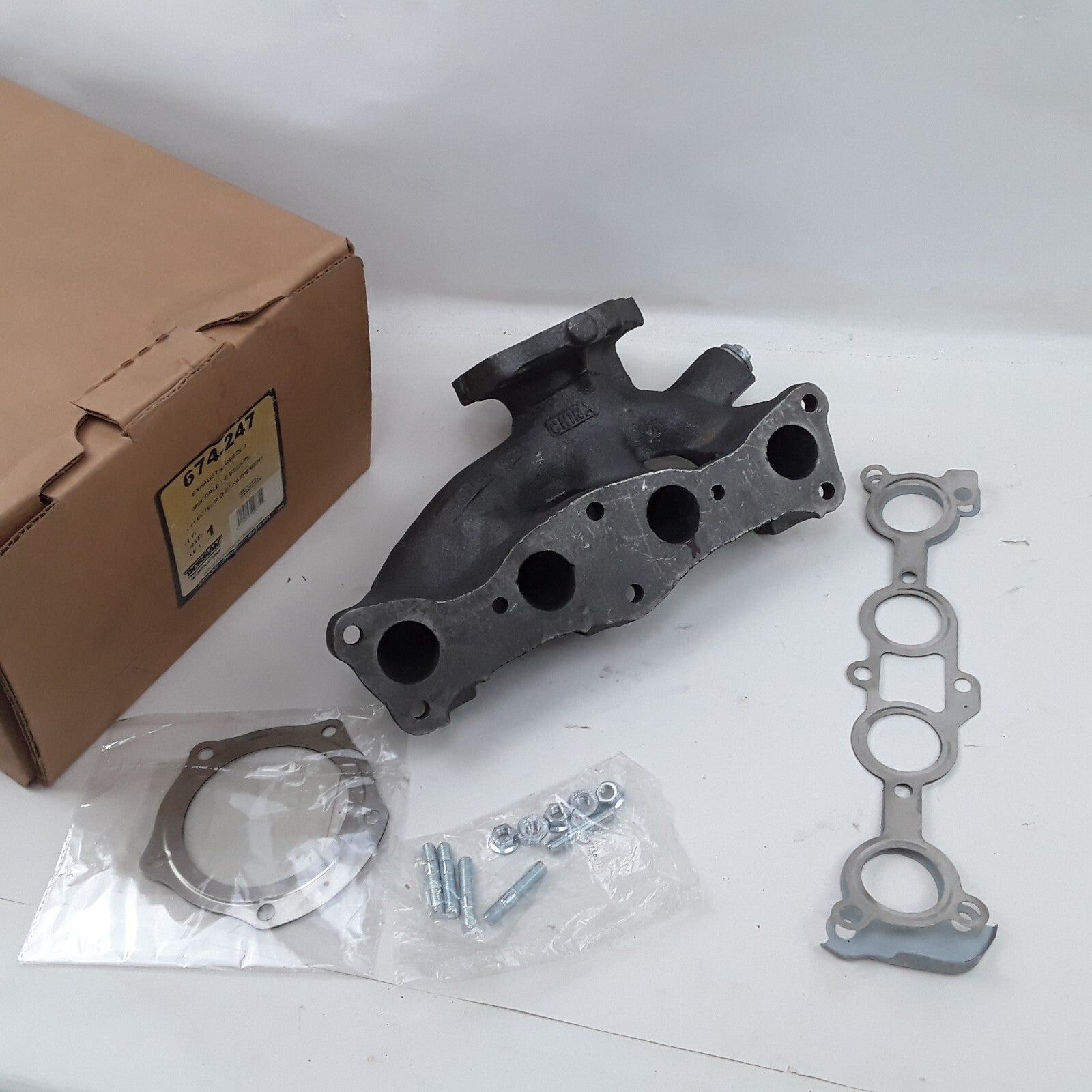 Dorman 674-247 Exhaust Manifold Fits Mazda Protege (1995 1996 1997-1998)
