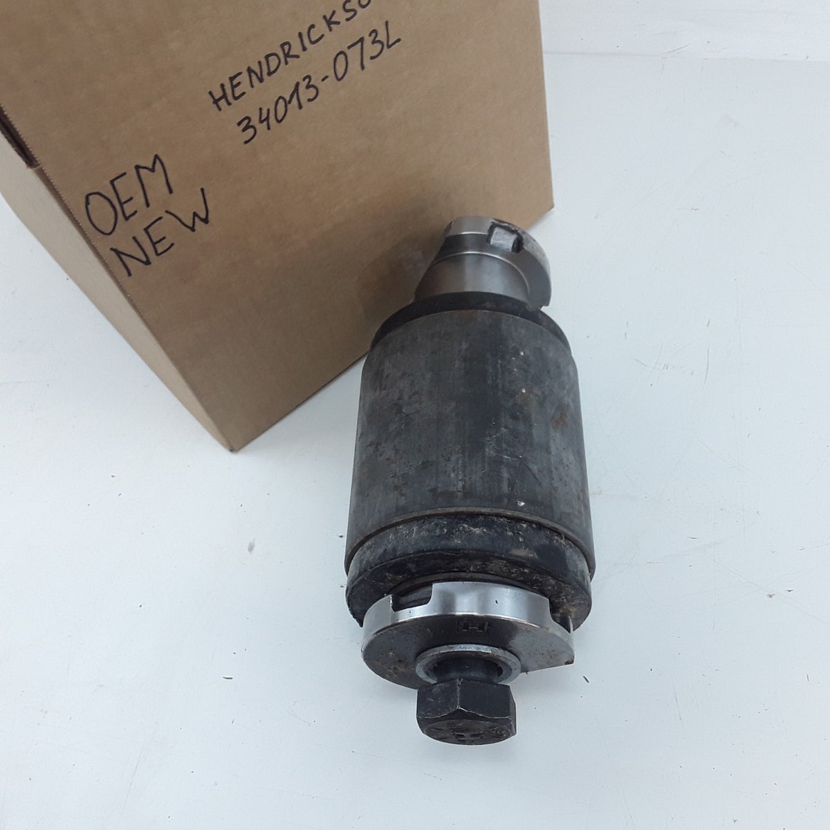 Hendrickson 34013-073L Equalizer Beam End Adapter Fits Hendrickson 460 Series