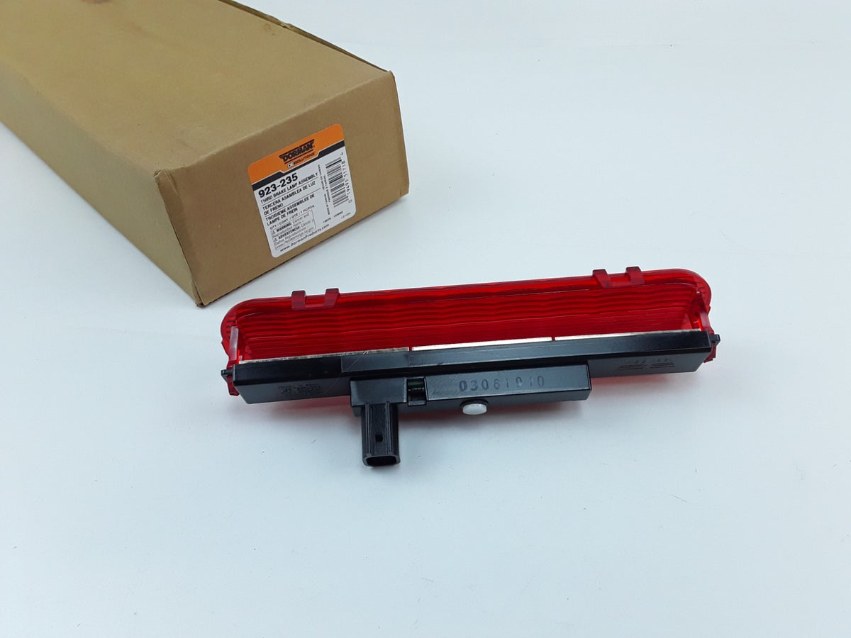 Third Brake Light Assembly Fits Mercury Monterey Ford Freestar (2004 2005-2007)