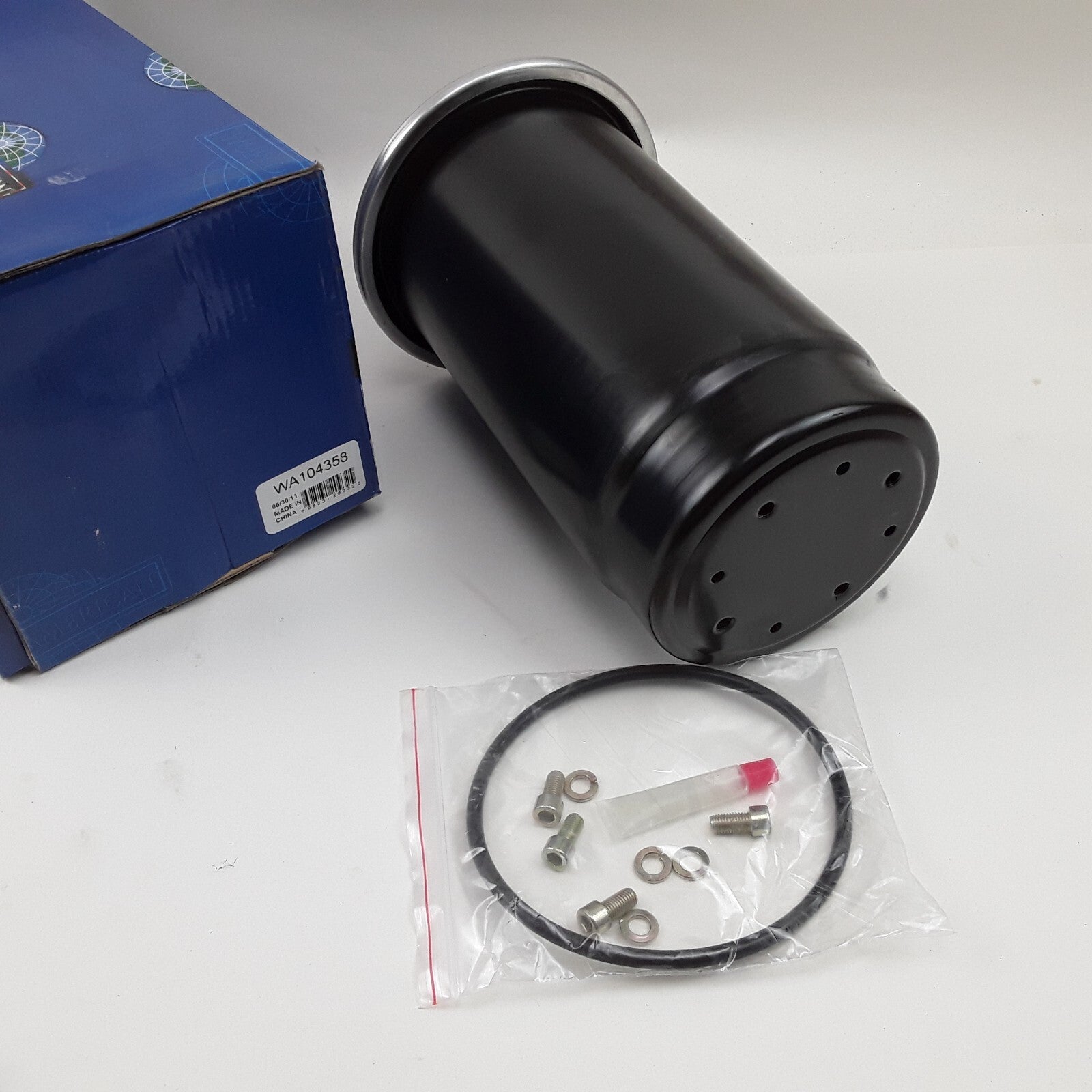 World American WA104358 Air Brake Dryer Cartridge Heavy Duty with Bolts