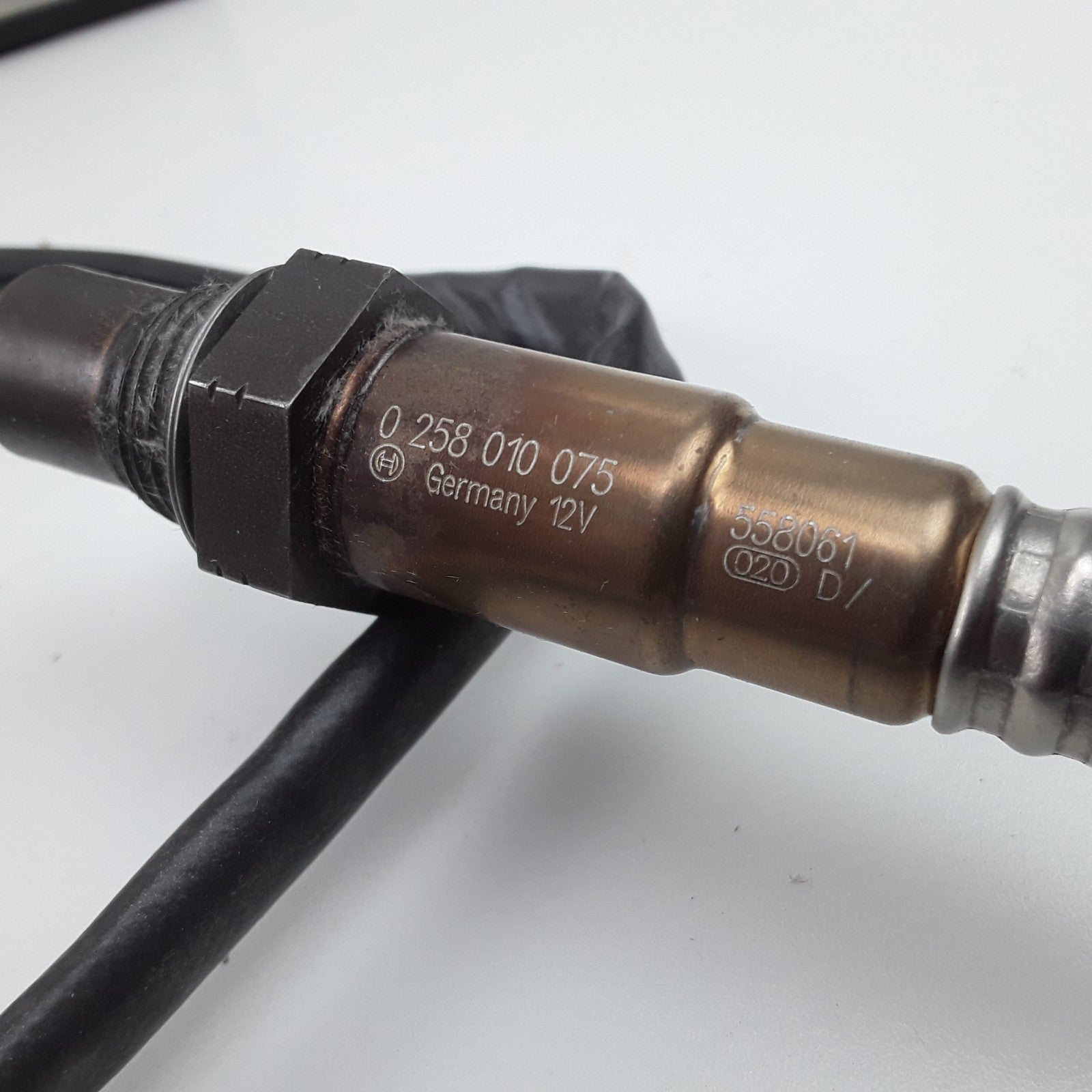 Bosch 16075 Premium Oxygen Sensors Assembly For Volkswagen Jetta (2004-2005)