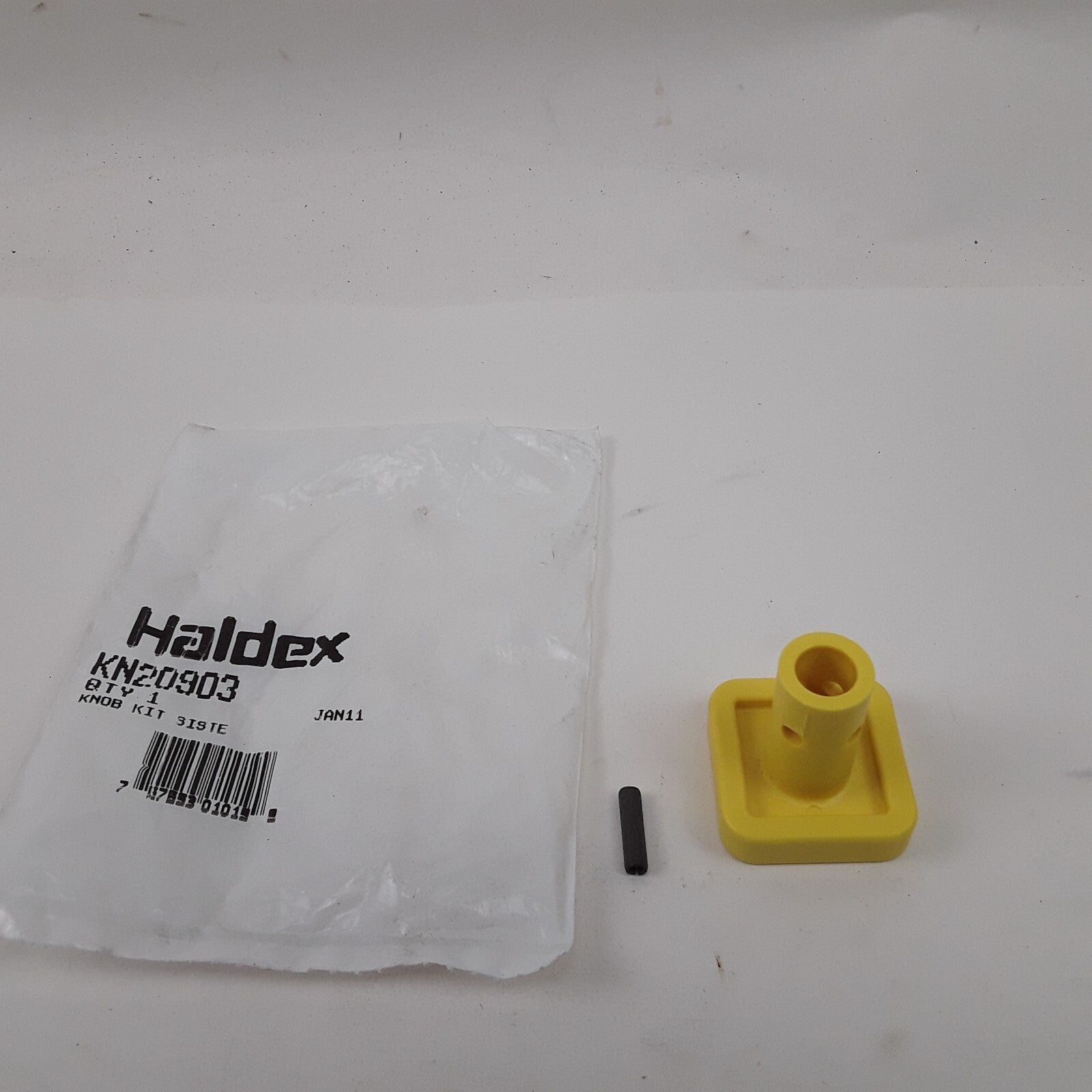 Haldex - Dash Knob - For Pin Type Push-Pull Valves, Yellow, 3/8" Mounting Shaft