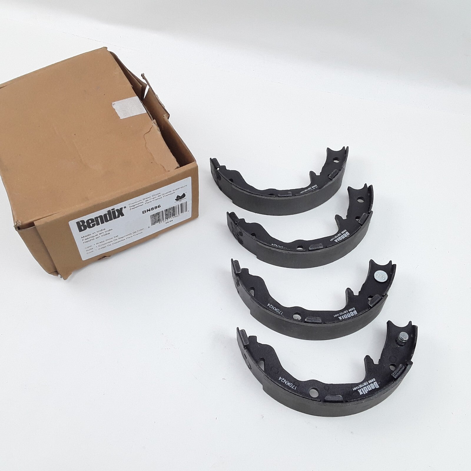 Rear Parking Brake Shoe Fits Dodge Caliber 2007-2011 Chrysler 200 2011 2013 2014