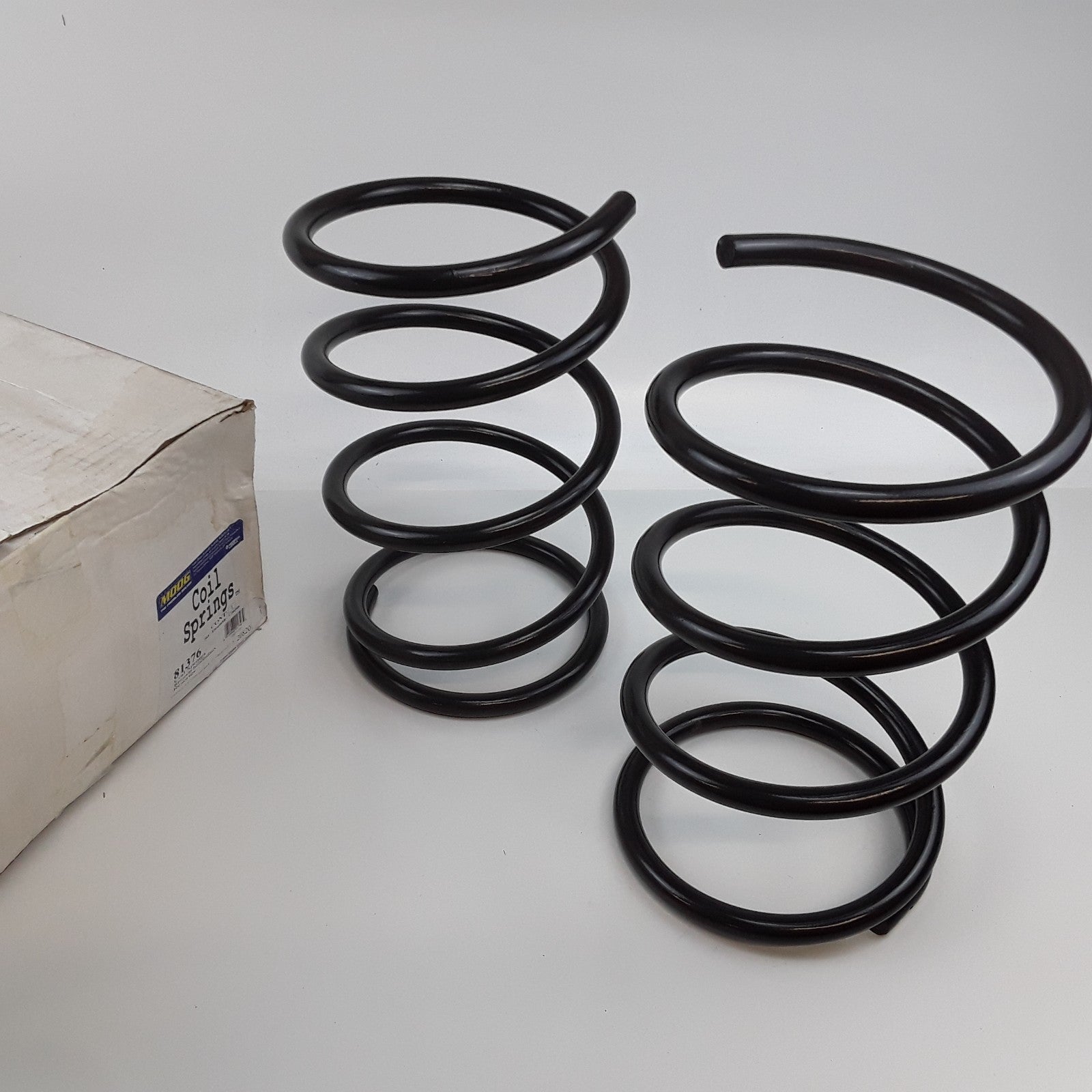 Moog 81376 Front Coil Spring Set Fits Mitsubishi Galant (2004 2005 2006-2010)