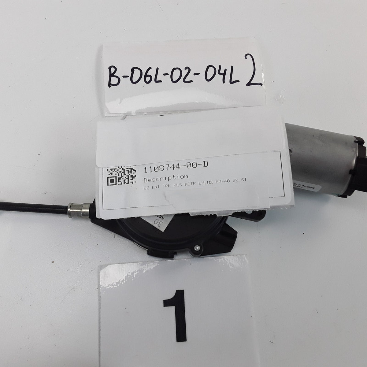 Left Easy Entry Seat Track Release Actuator For Tesla Model X 1108744-00-D