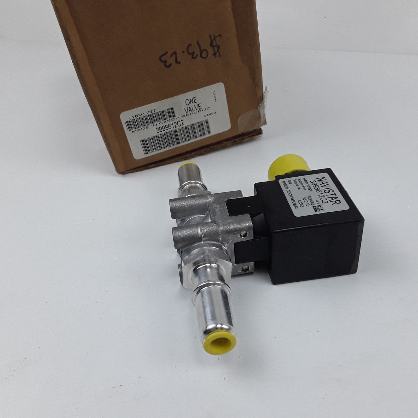 International 3998612C2 Engine Exhaust Valve Assembly For Navistar Trucks