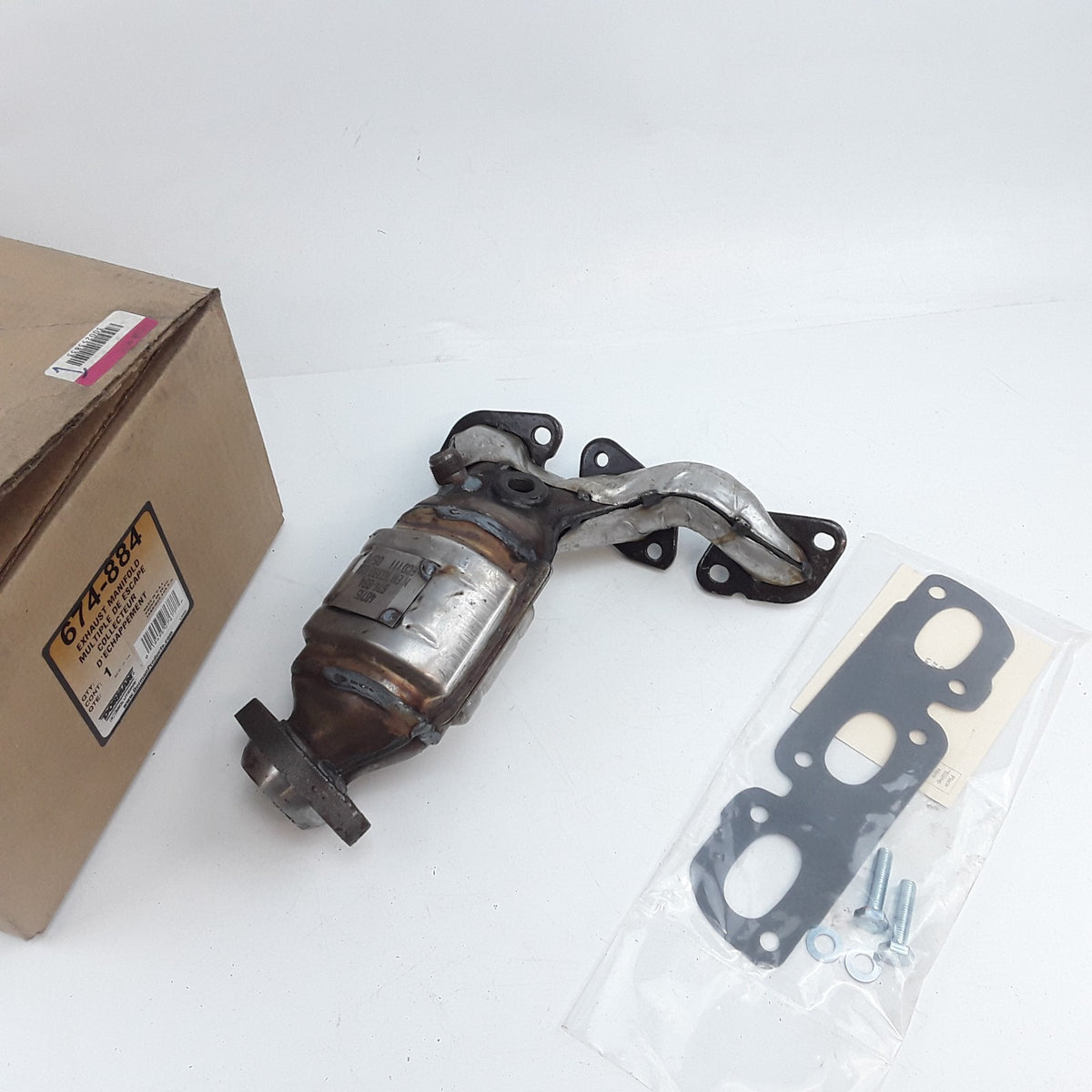 Dorman 674-884 Exhaust Manifold Converter Fits Mazda MPV (2000-2001) 2.5L-V6