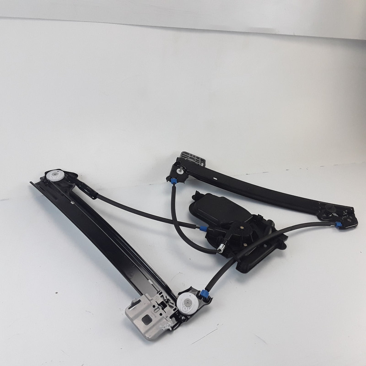 24-26 Tesla Model 3 Highland Front Right Window Regulator Motor OEM 1929918-00-A