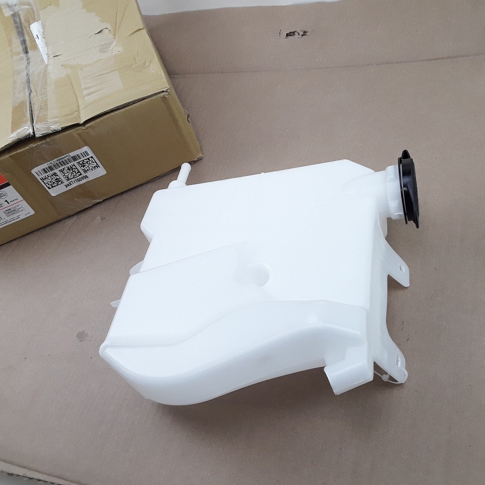 Dorman 603-668 Front Coolant Reservoir Fits Chevrolet Pontiac Buick (2004-2011)