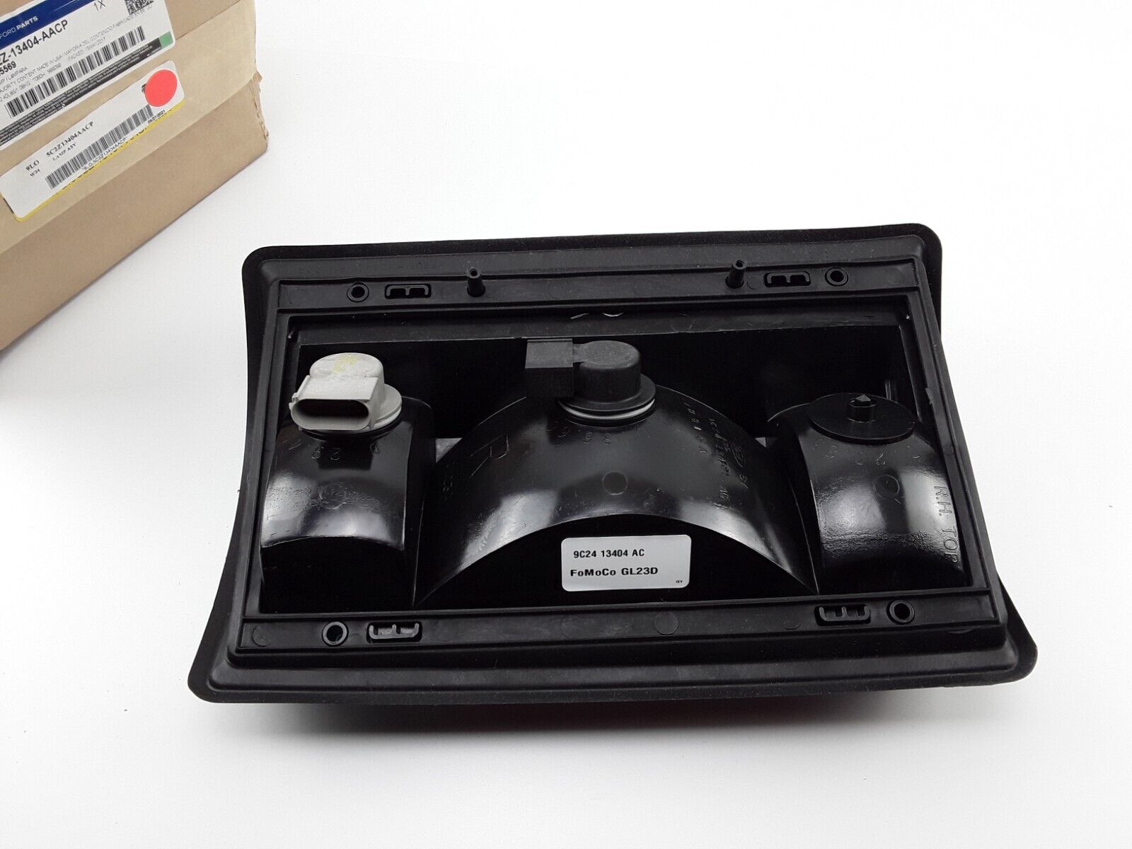 GENUINE Ford Econoline Van Passenger Side Rear Taillight Tail Lamp 2005-2011 - HotCarParts