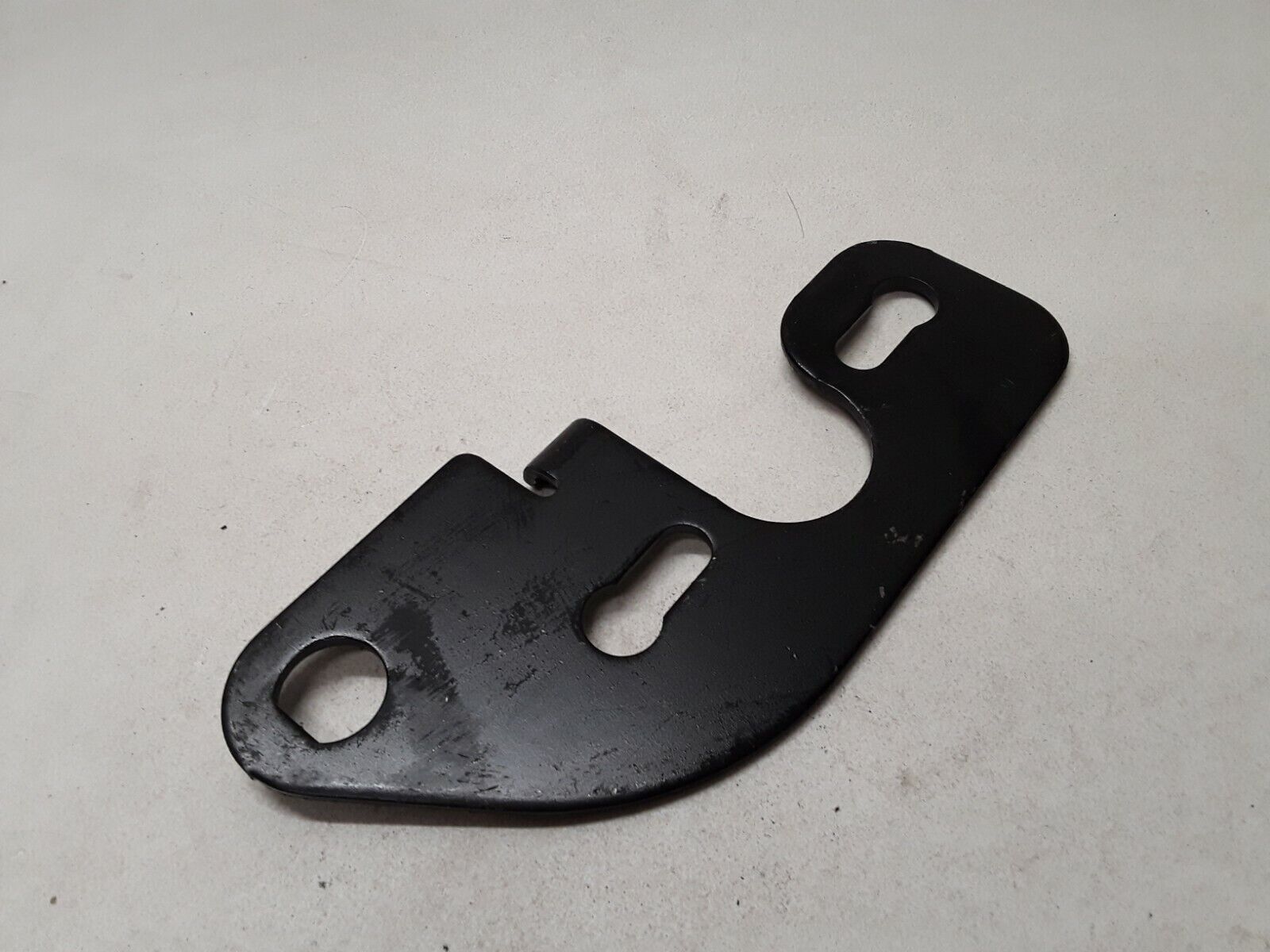 Front Air Brake Chamber Pipe Supply Hose Bracket for Chevy,GMC C/T 6500 7500 LH - HotCarParts
