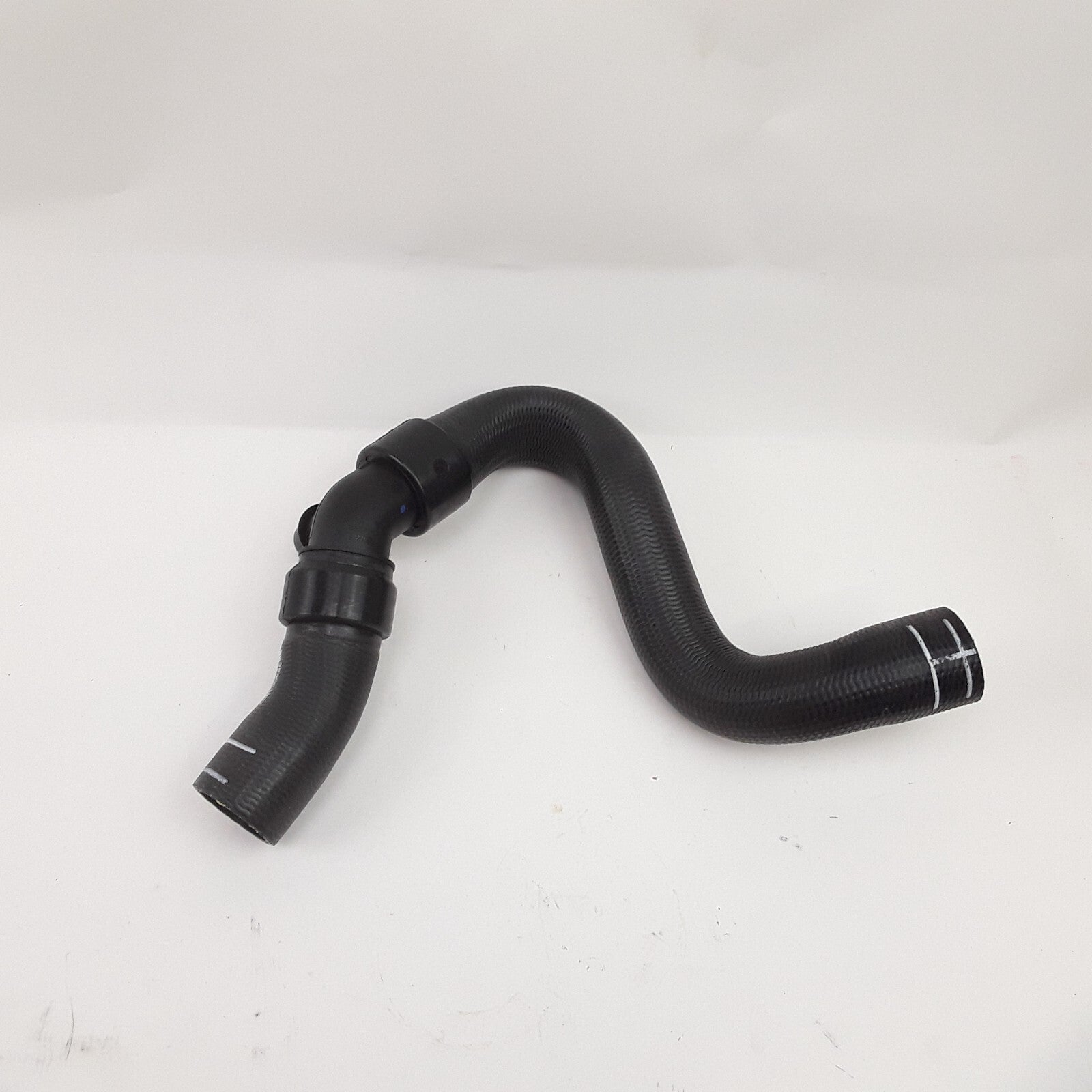 GM Genuine Parts 13220131 Radiator Upper Coolant Hose Fits Buick Regal 2011-2013