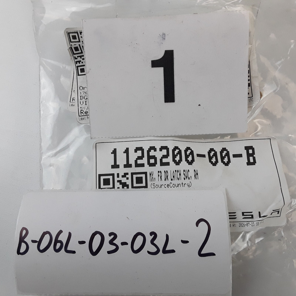 1126200-00-B Right Hand Front Door Latch Service For Tesla Model X 2015-2021 OEM