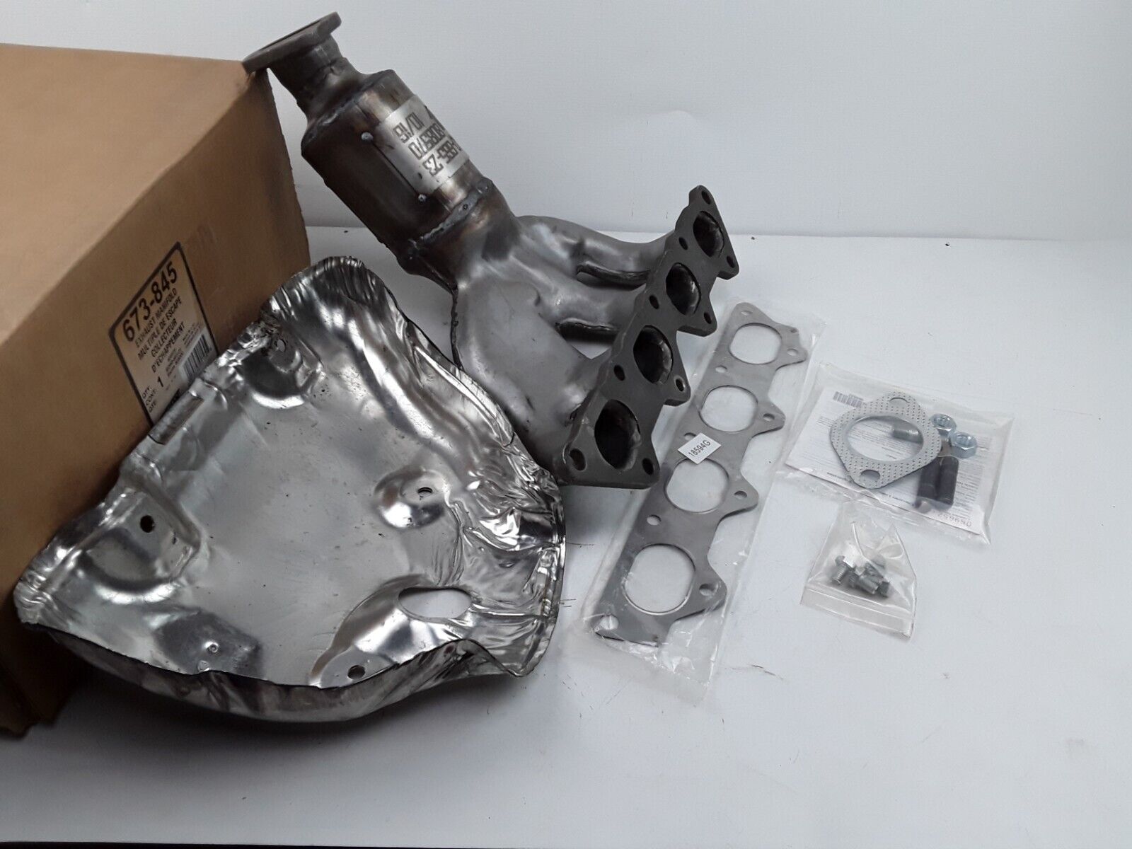 Catalytic Converter with Integrated Exhaust Manifold For Sebring,Stratus,Eclipse - HotCarParts