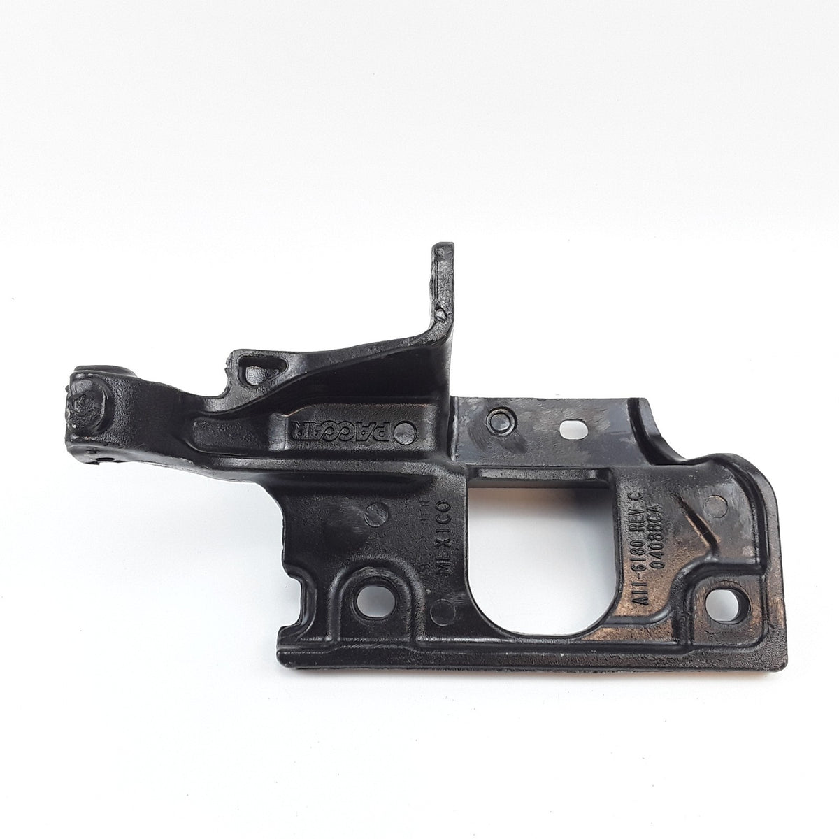 PACCAR A11-6180 Front Left Bumper Bracket Fits Kenworth T680 And Peterbilt 579
