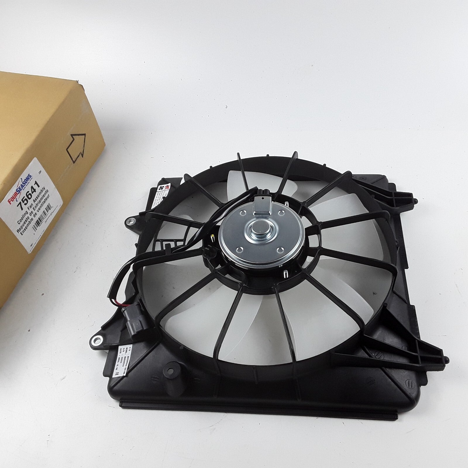 Four Seasons 75641 Radiator Fan Motor For Honda Civic (2006 2007 2008 2009-2011)