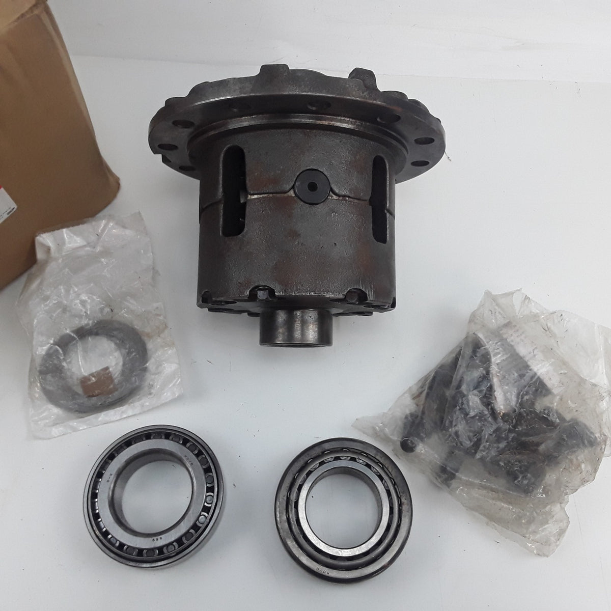 Differential Case Kit Fits Dodge Ram 2500 (1994 1995 1996 1997 1998 1999-2002)