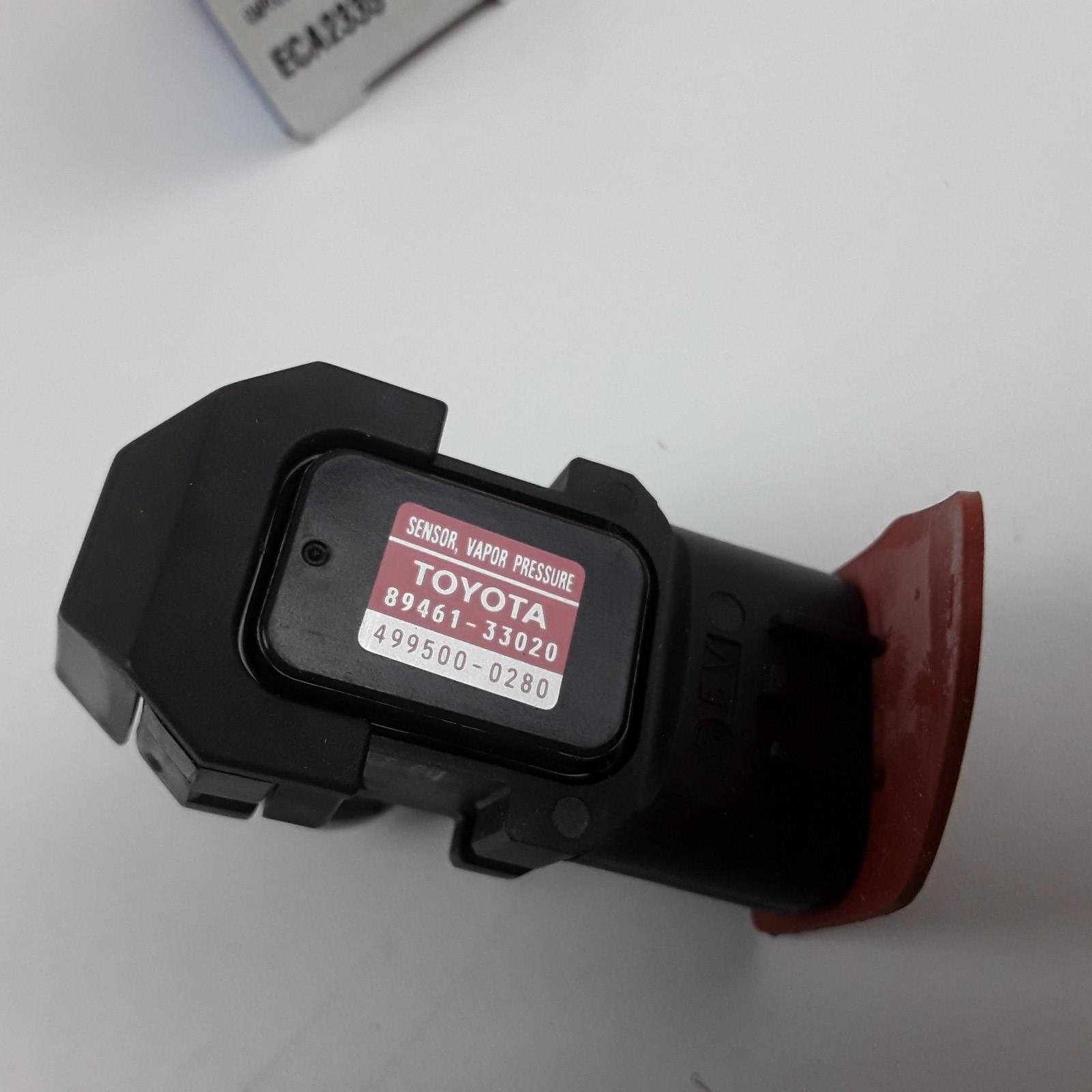 Vent Pressure Sensor Fits Toyota Matrix RAV4 Lexus RX300 Pontiac Vibe 1999-2009