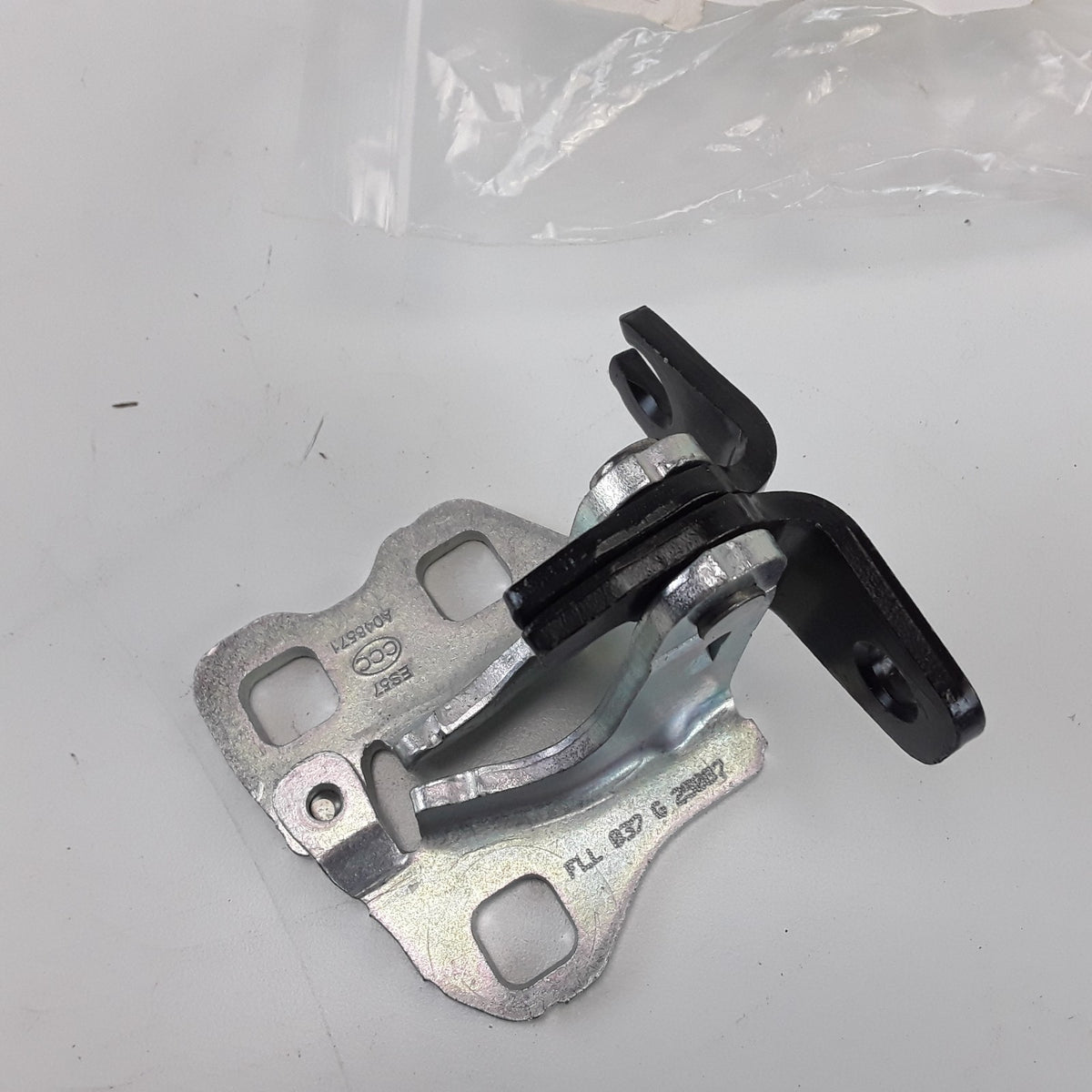 Tesla Model 3 2017-2023 LH Front Lower Door Hinge Assembly 1101037-00-G Genuine