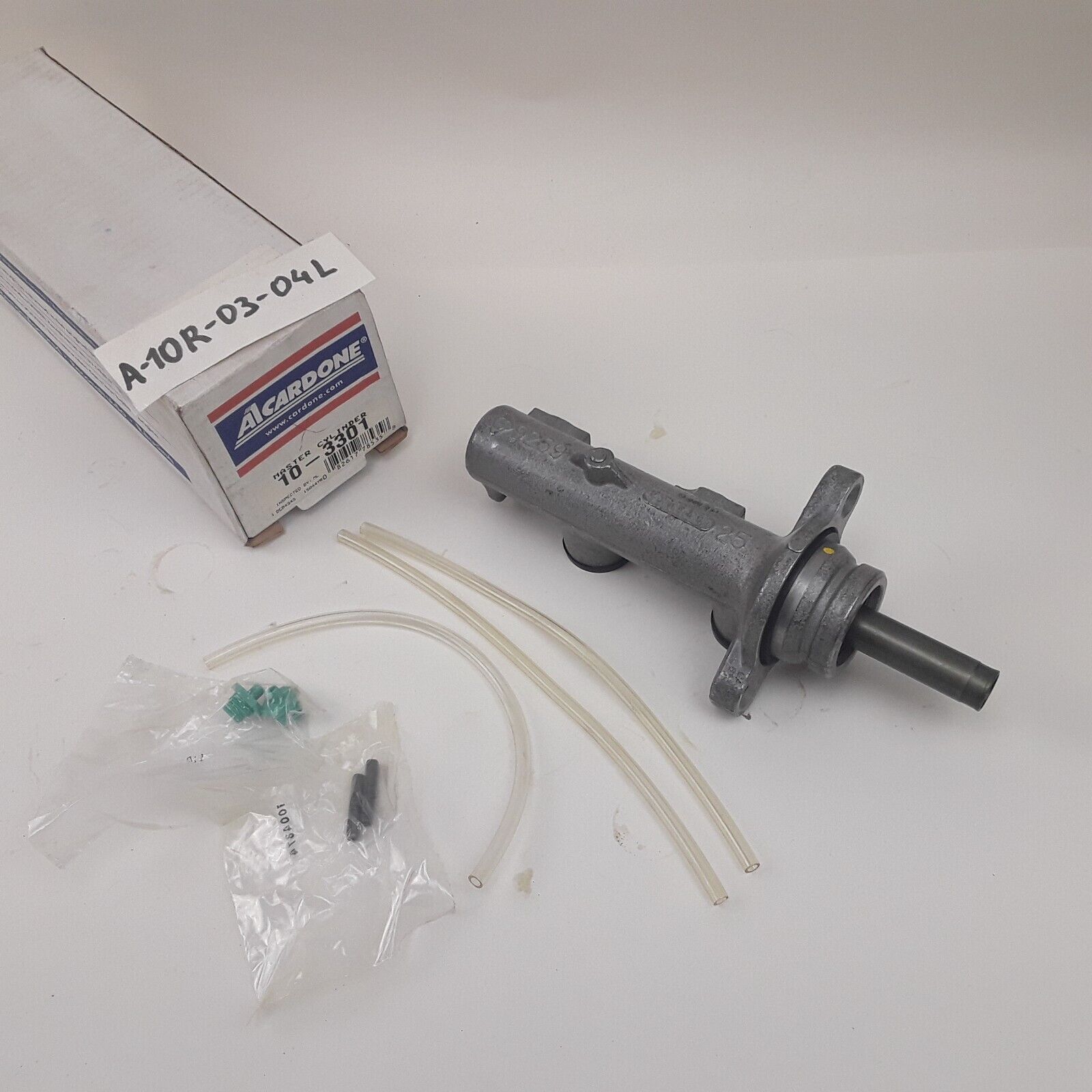 Brake Master Cylinder For Dodge Caravan ,Chrysler Town & Country 2005 2006 2007