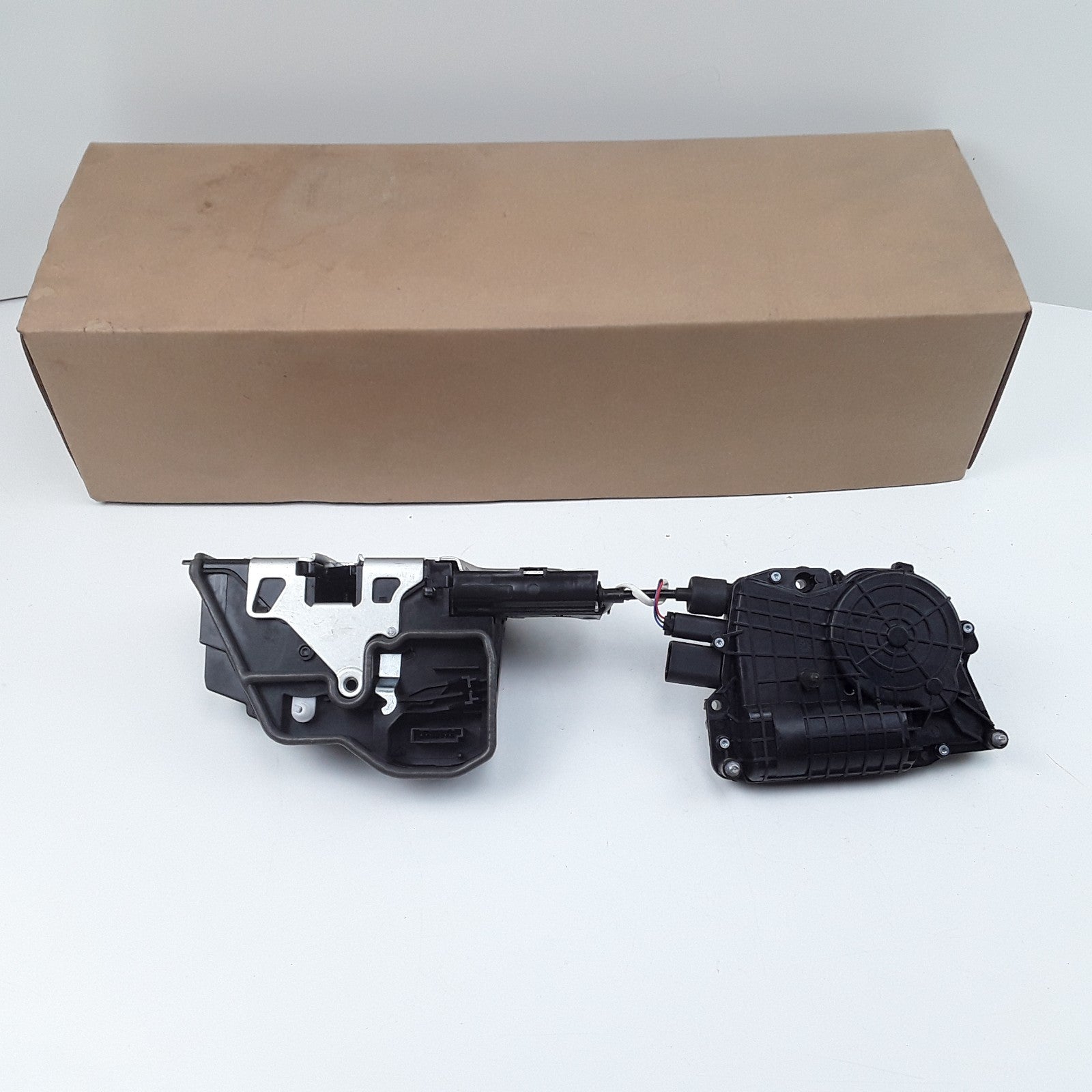 Dorman 937-863 Rear Right Door Lock Actuator Motor Fits BMW X6 X5 (2007-2013)