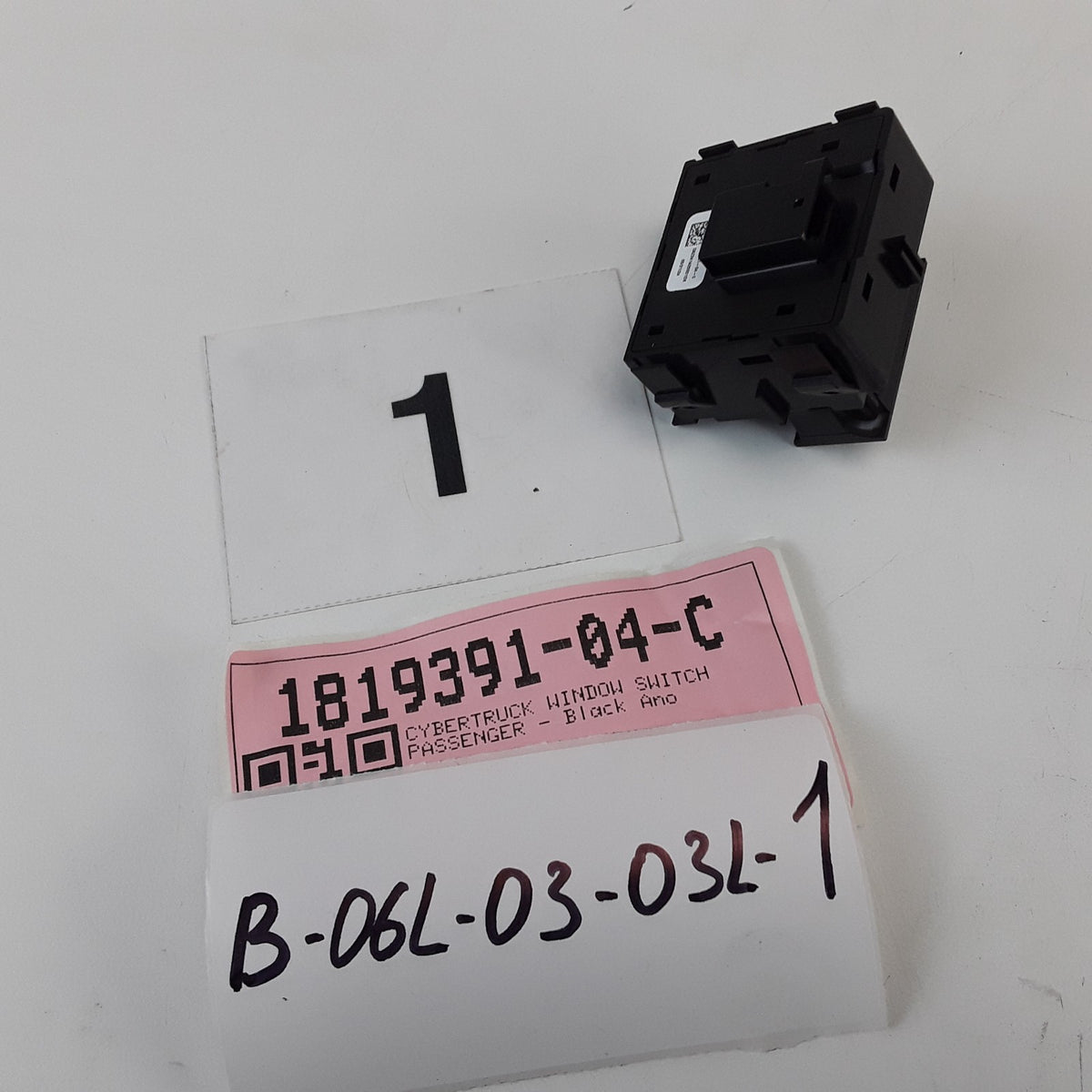 2024-2026 Tesla Cybertruck Passenger Window Switch Button 1819391-04-C OEM NEW