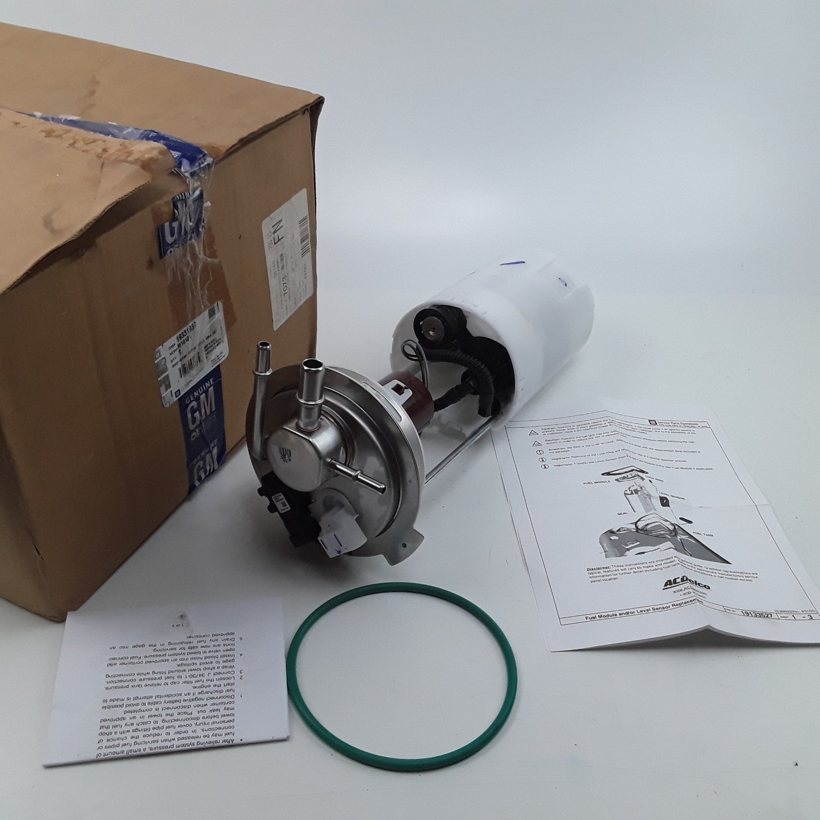 Fuel Pump Module Fits Chevrolet Silverado 1500 2004-2006 GMC Sierra 2500 2004