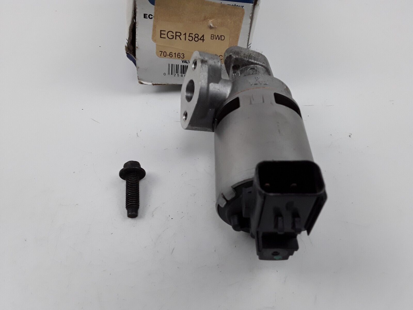 Exhaust Gas Recirculation EGR Valve For Dodge Charger 2006-2010,Magnum 2005-2008 - HotCarParts
