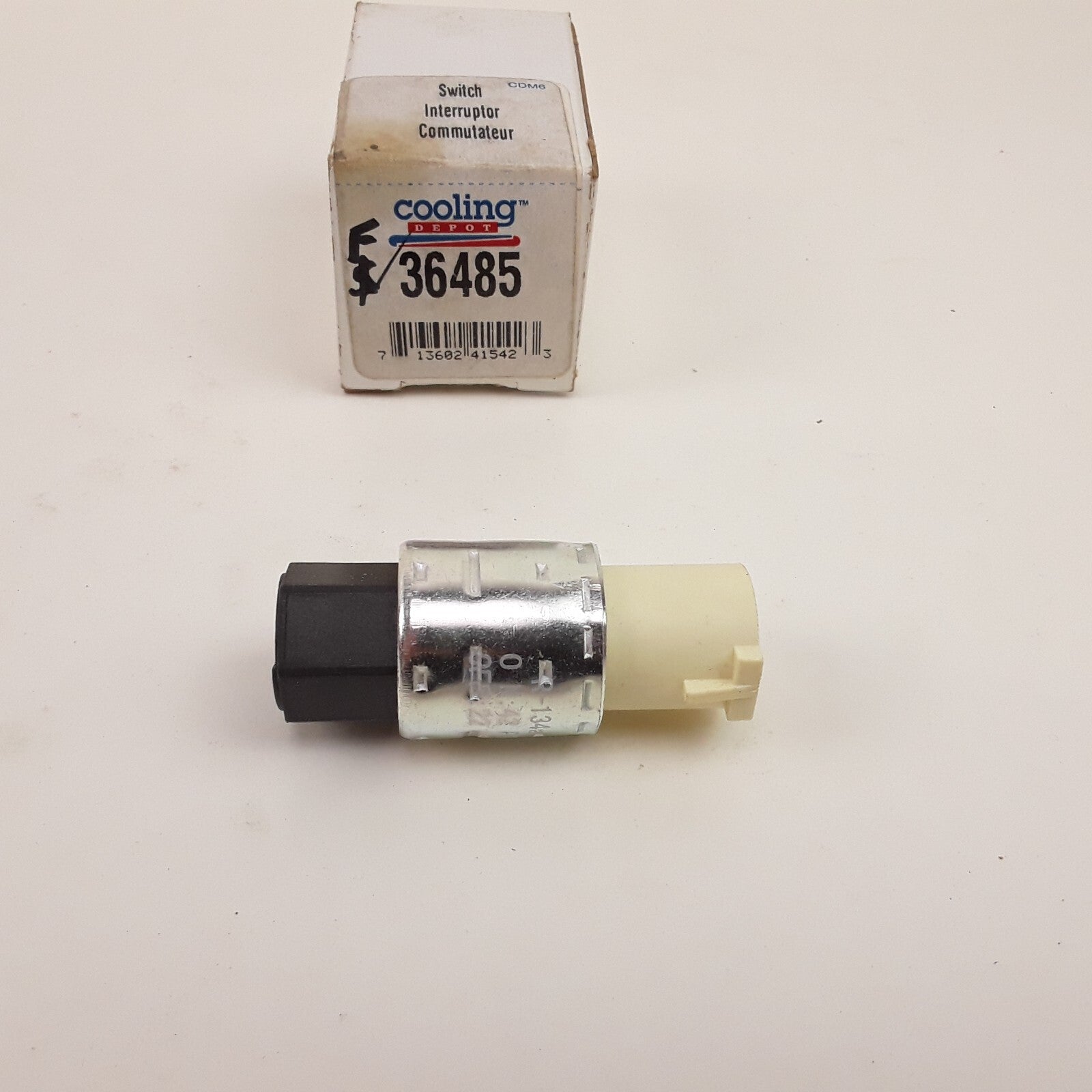 A/C Clutch Cycle Pressure Switch Fits Nissan Quest 2002 Lincoln Town Car 2001 07
