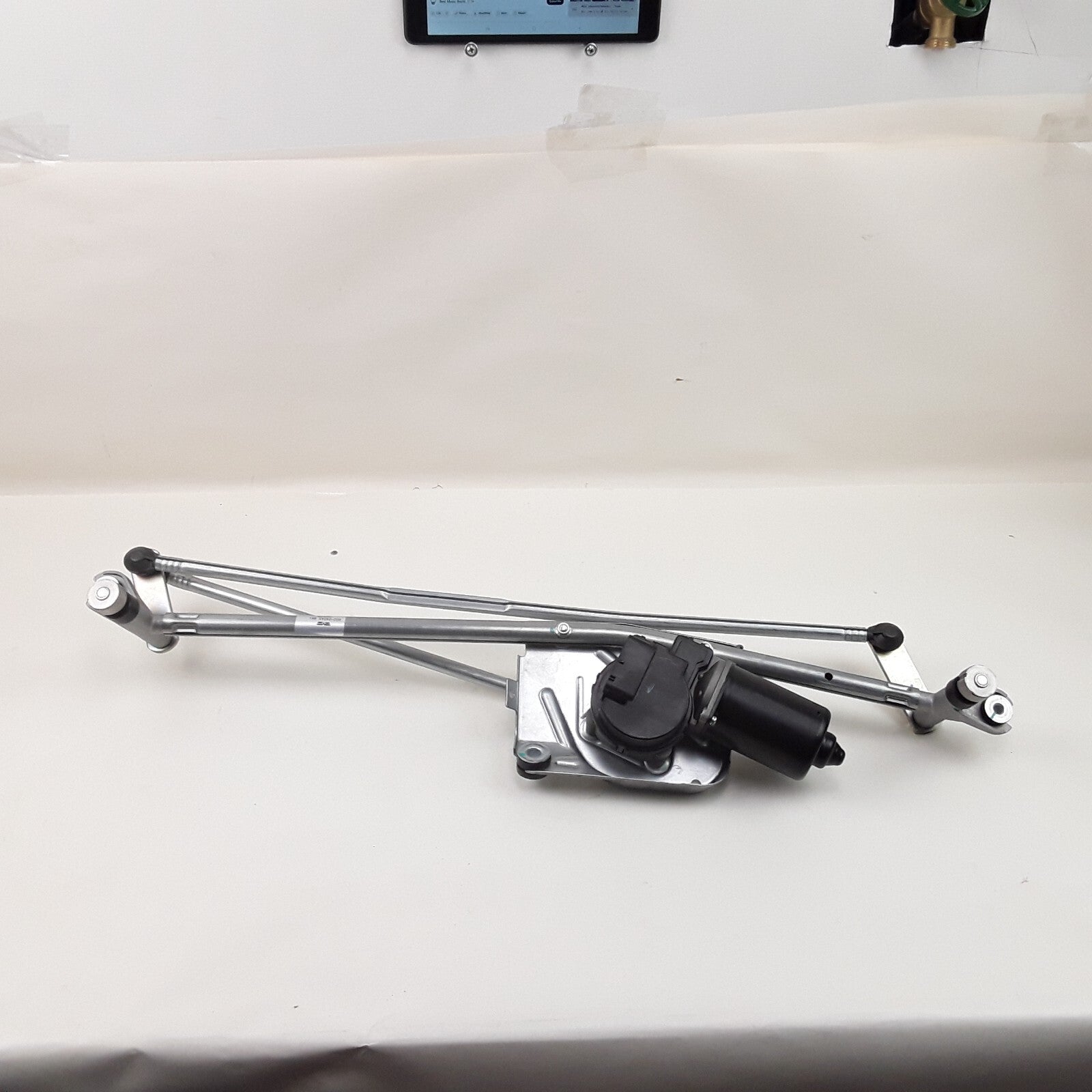 Windshield Wiper Motor and Linkage Fits Lincoln Aviator,Ford Aviator,Mountaineer